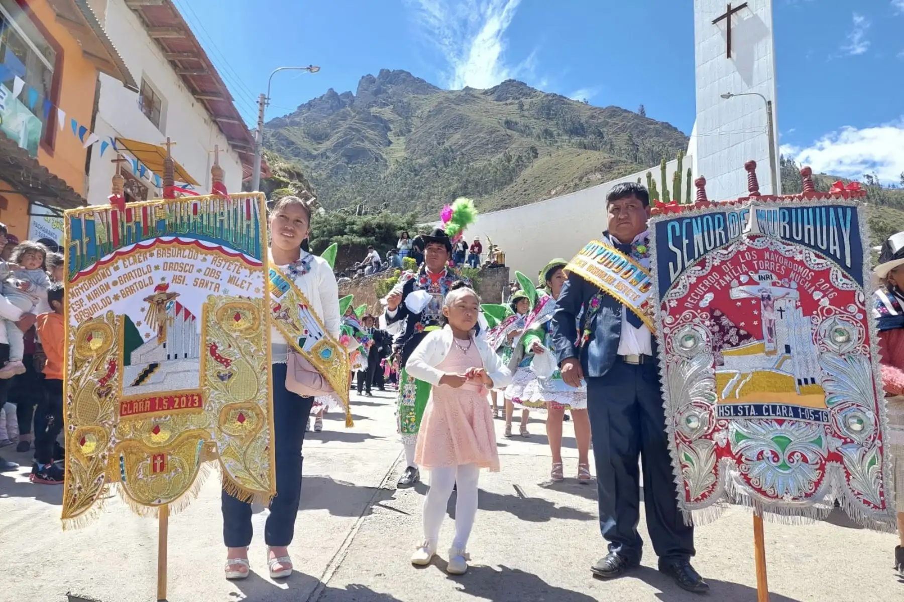 Tarma inició el programa de actividades con motivo del día central de la festividad en honor al Señor de Muruhuay y también se recordó los seis años de reconocimiento como Patrimonio Cultural de la Nación a esta manifestación masiva de fe cristiana.
Foto: Cortesía/Pedro Tinoco
