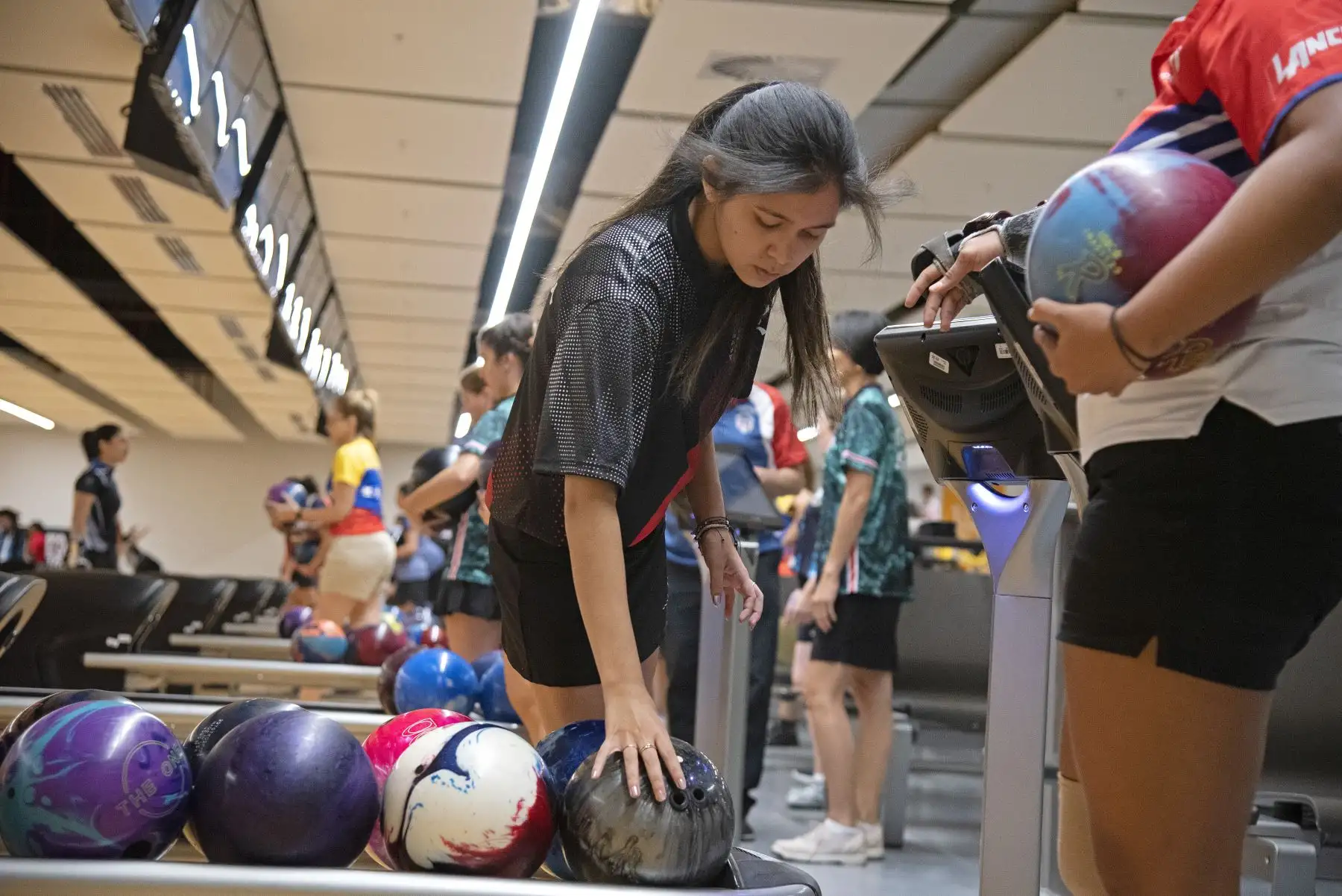 Perú inicio con pie derecho su participación en el Iberoamericano de Bowling 2023, logrando así una medalla de oro y otra de plata, desde el moderno Bowling Center, de la sede Legado VIDENA. De esta manera, el conjunto nacional brilla en uno de los mejores certámenes de América. 
Foto: Legado