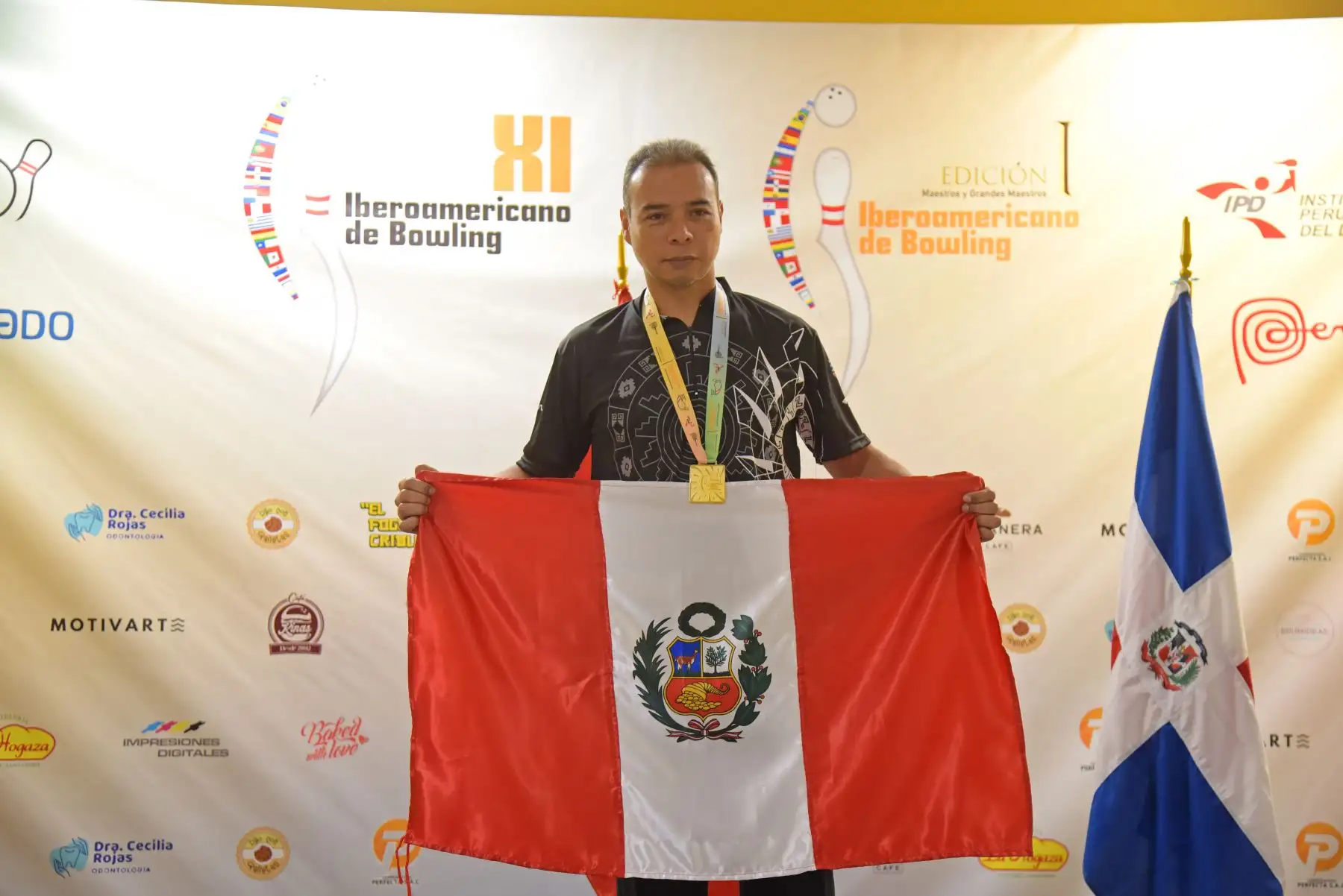 Perú inicio con pie derecho su participación en el Iberoamericano de Bowling 2023, logrando así una medalla de oro y otra de plata, desde el moderno Bowling Center, de la sede Legado VIDENA. De esta manera, el conjunto nacional brilla en uno de los mejores certámenes de América. 
Foto: Legado