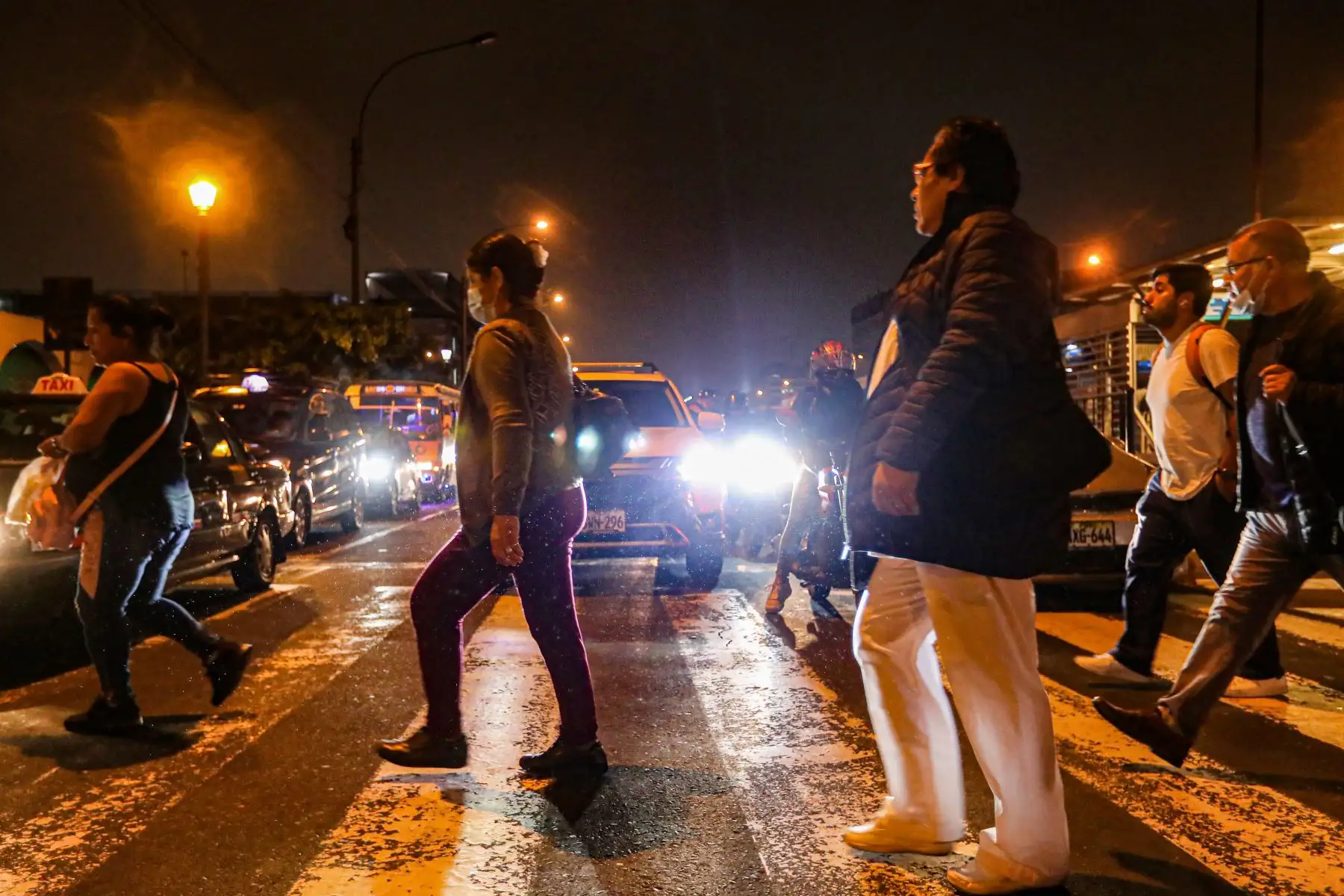 Inusual garúa cae por segundo día en la ciudad de Lima, en una época donde los ciudadanos estaban acostumbrados a las fuertes olas de calor Foto: ANDINA/Ricardo Cuba