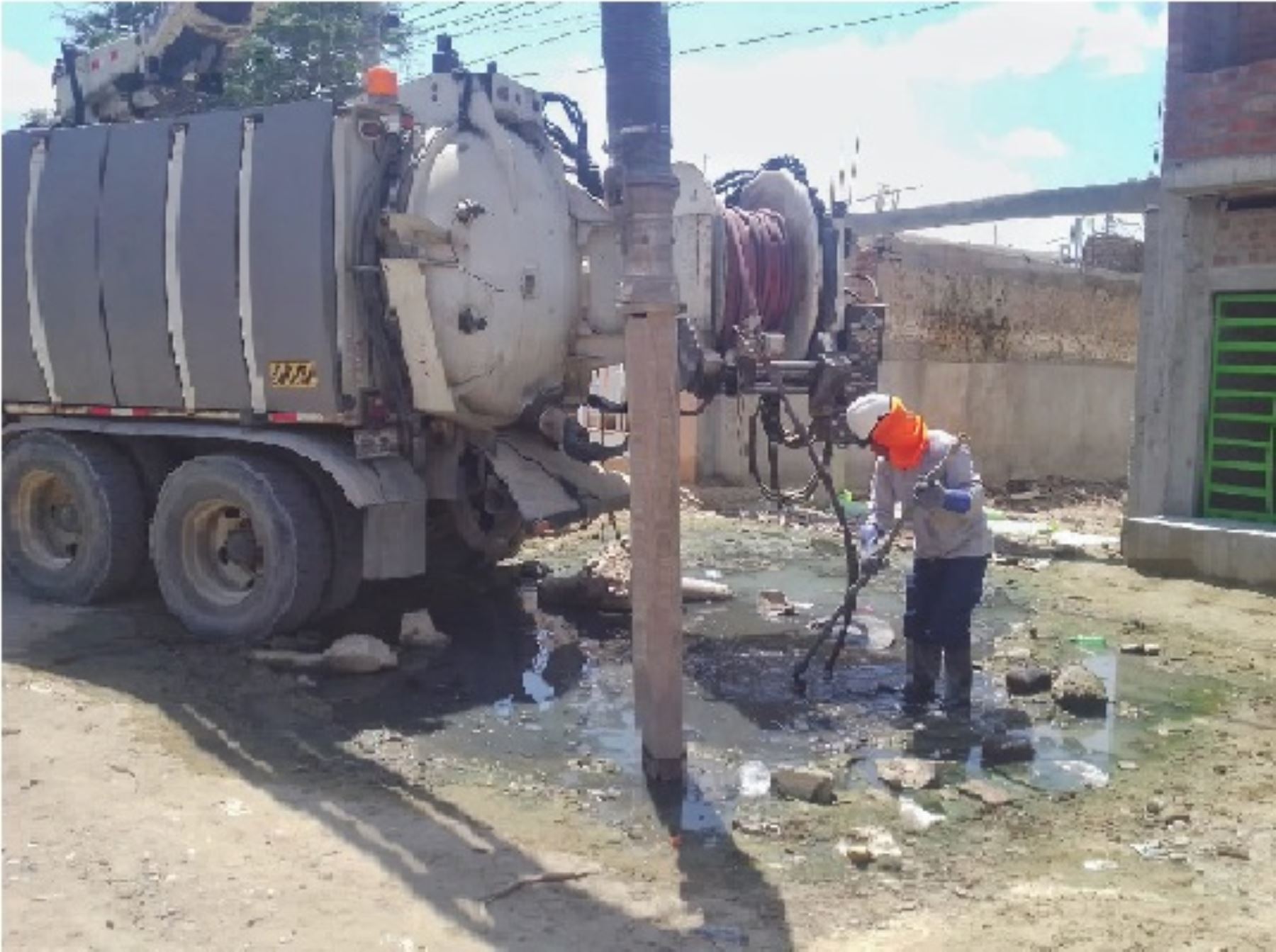 Piura: más de 2 kilómetros de redes de alcantarillado fueron descolmatados