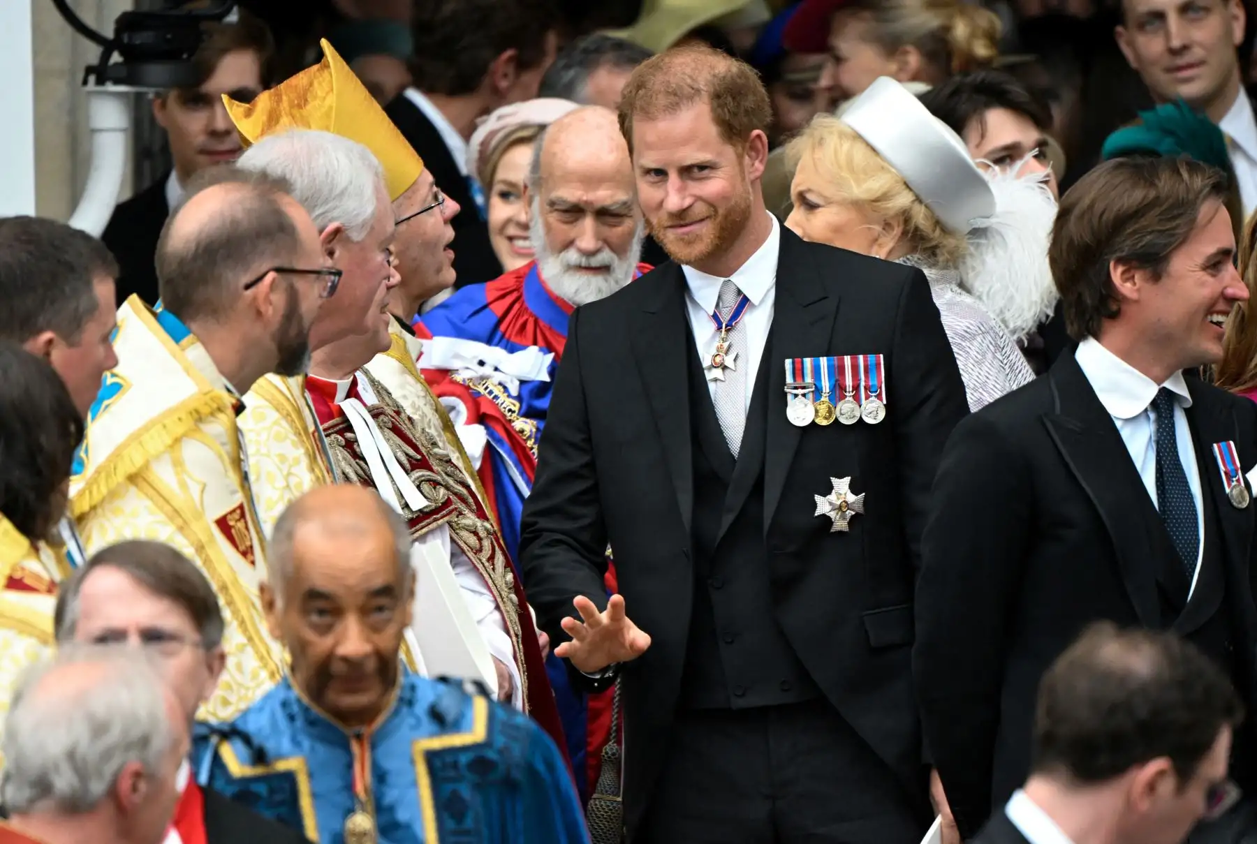 El príncipe Harry de Gran Bretaña, duque de Sussex, se va después de asistir a las coronaciones del rey Carlos III de Gran Bretaña y la reina consorte Camilla de Gran Bretaña en la Abadía de Westminster en el centro de Londres el 6 de mayo de 2023. La coronación es la primera en Gran Bretaña en 70 años. y solo el segundo en la historia en ser televisado. Charles será el monarca reinante número 40 en ser coronado en la iglesia del centro de Londres desde el rey Guillermo I en 1066. Fuera del Reino Unido, también es rey de otros 14 países de la Commonwealth, incluidos Australia, Canadá y Nueva Zelanda. Camila, su segunda esposa, será coronada reina junto a él y será conocida como Reina Camila después de la ceremonia.
Foto: AFP