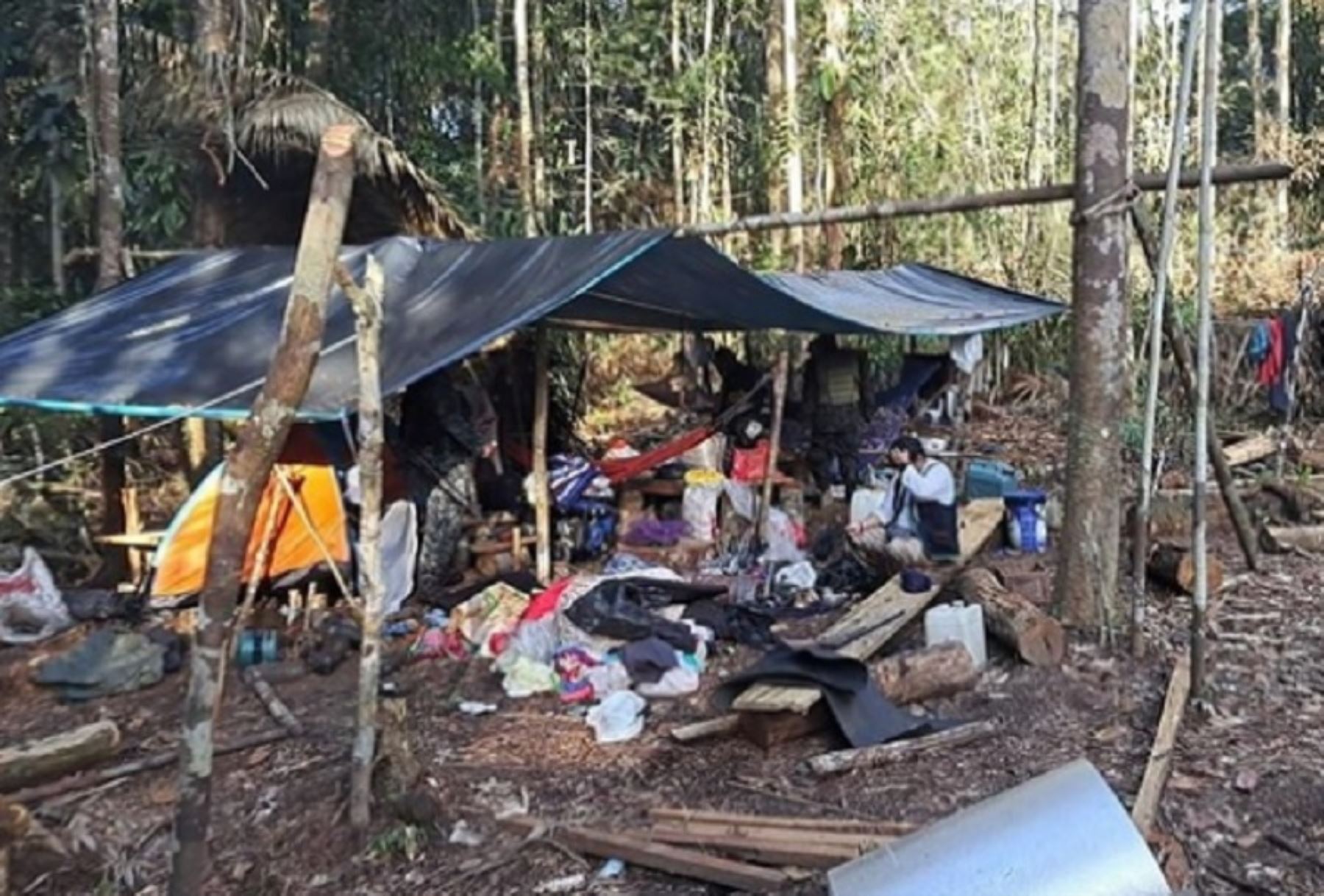 Fiscalía Especializada en Materia Ambiental de Maynas lideró un operativo de interdicción a materiales que eran usados en un campamento clandestino dedicado a la minería ilegal en la comunidad de Puca Urco, cerca de la quebrada Anguillal, en el límite de los departamentos de Loreto y Ucayali.
