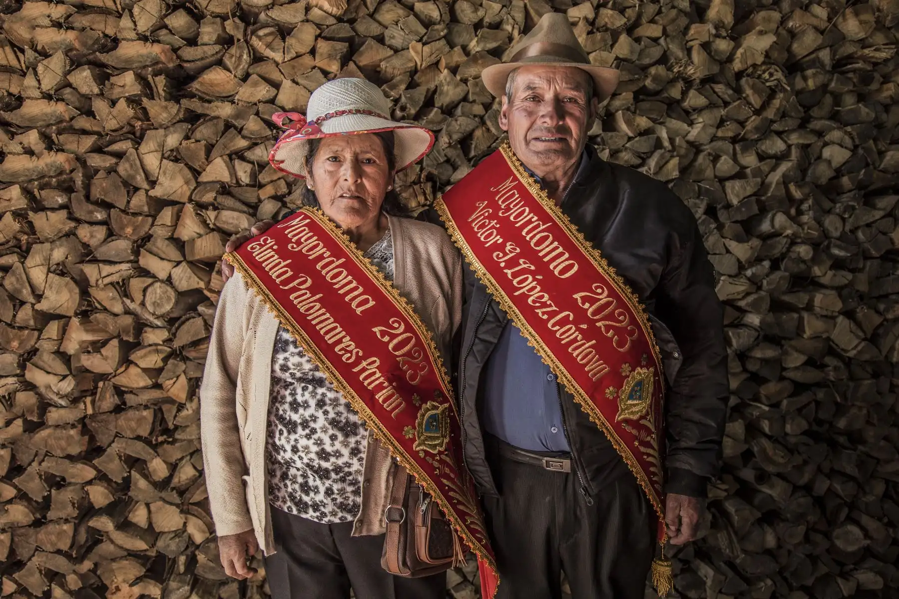 Gilmer Víctor López Córdova y Elinda Palomares Parían, mayordomos de la festividad del Señor de Chacos 2023, recibieron a los cientos de devotos en su hogar, brindándoles desayuno, almuerzo y cena.
Foto: Cortesía Nadia Rain