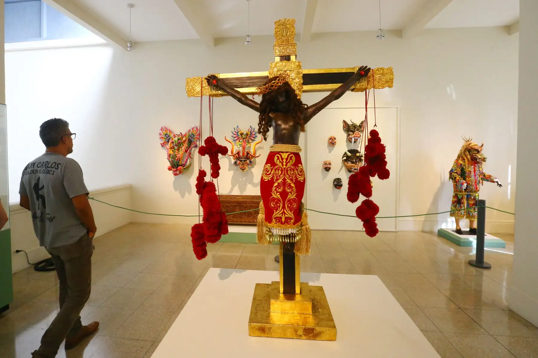 El Ministerio de Cultura, en el marco del programa Museos Abiertos, invita a familias y público en general a visitar libremente los cerca de 50 museos administrados por el Estado. En la imagen, la visita al Museo Nacional de la Cultura Peruana.
Foto: ANDINA/Eddy Ramos