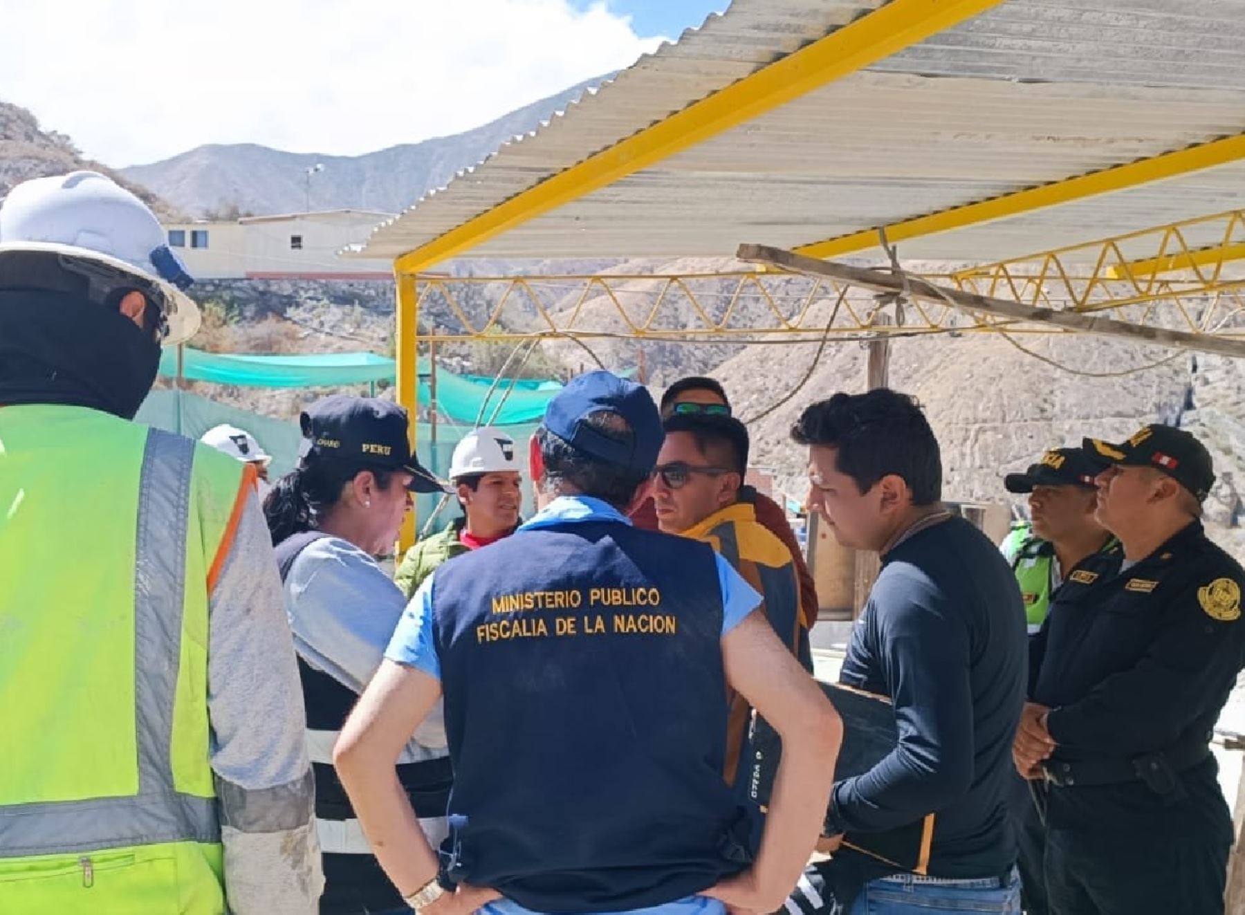 El Ministerio Público y la Policía Nacional concluyeron los trabajos de levantamiento de los 27 mineros fallecidos en el socavón Yanaquihua, ubicado en la provincia de Condesuyos, en Arequipa.