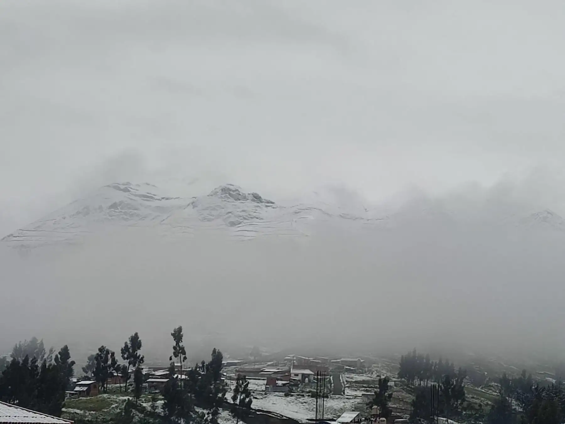 Un temporal de nieve y lluvia afecta a la ciudad de Cusco y a las trece provincias de este región. Foto: Andina/Percy Hurtado