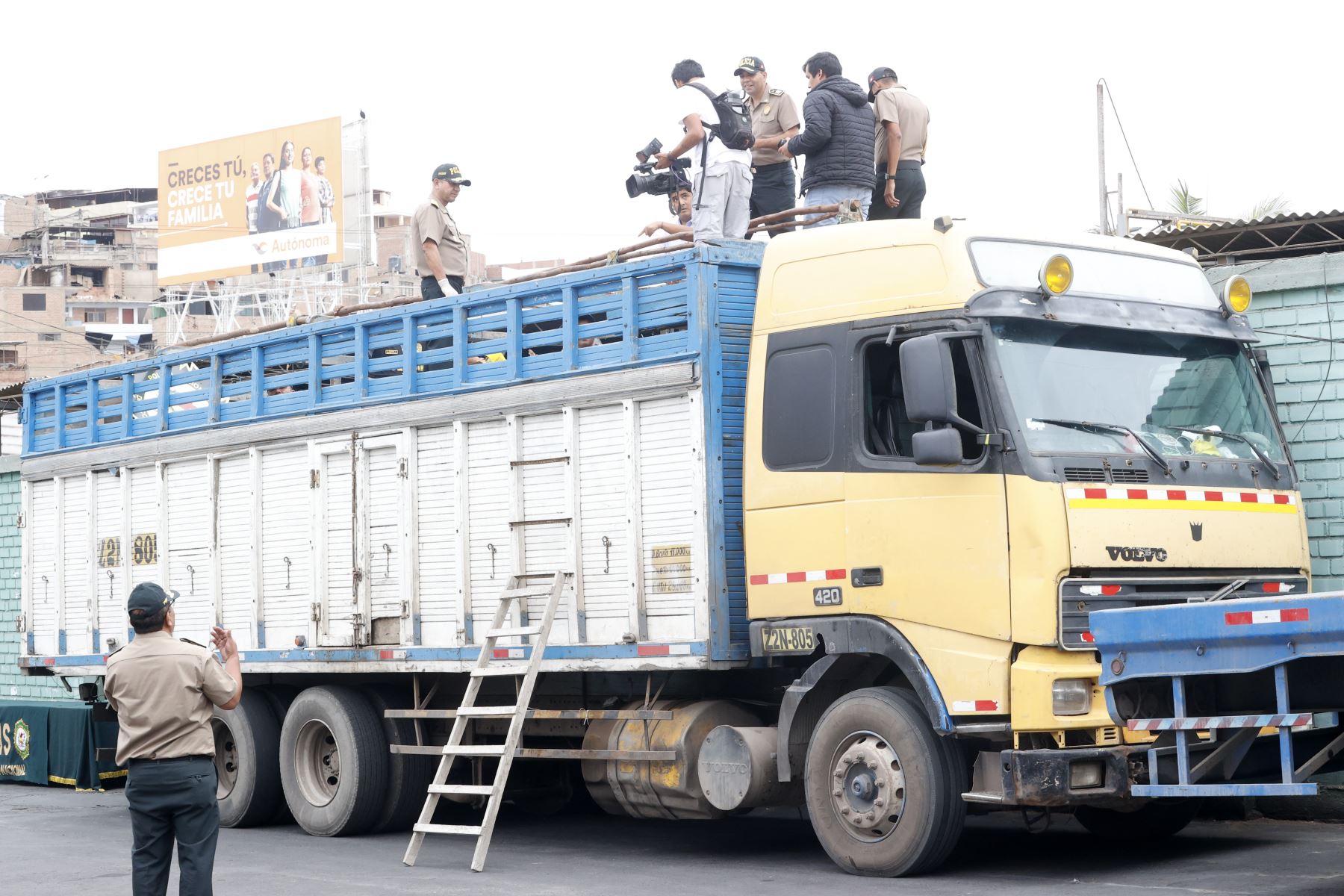 Pnp Incauta Mercadería De Contrabando Valorizada En Un Millón De Soles Galería Fotográfica 7502