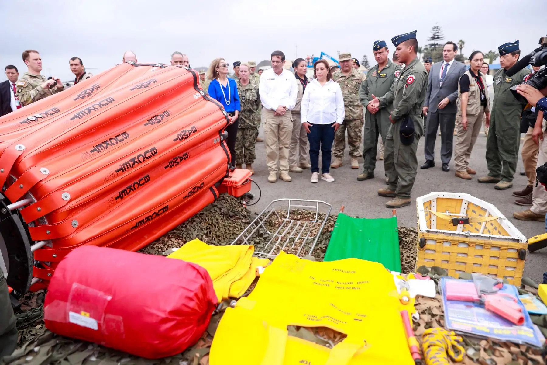 La presidenta Dina Boluarte, junto con el titular del ministerio de Defensa, Jorge Chávez Cresta y ministros de Estado, altos mandos militares, entre otras autoridades, participó en la inauguración del ejercicio multinacional del Sistema de Cooperación de las Fuerzas Americanas "Cooperación IX - Perú 2023".
Foto: ANDINA/Presidencia Perú