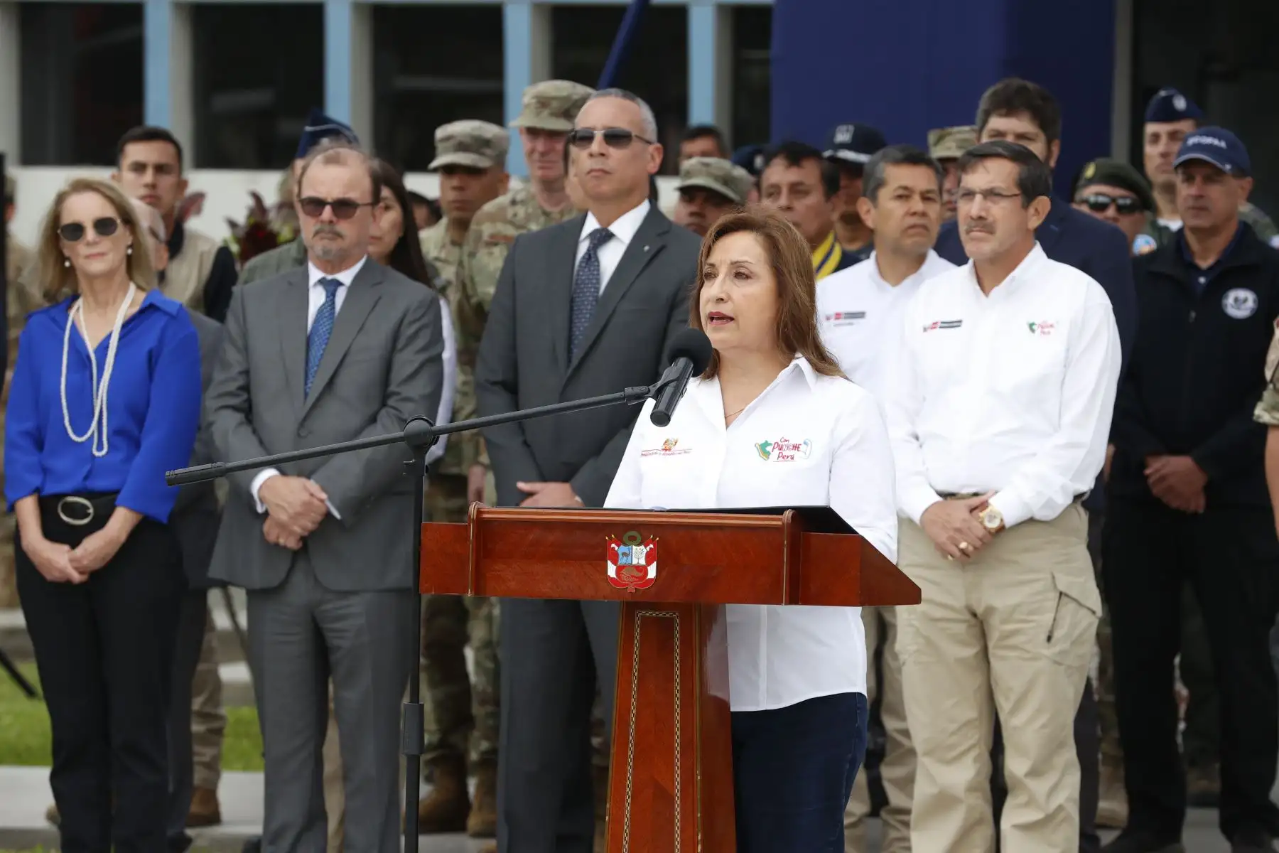 La presidenta Dina Boluarte, junto con el titular del ministerio de Defensa, Jorge Chávez Cresta y ministros de Estado, altos mandos militares, entre otras autoridades, participó en la inauguración del ejercicio multinacional del Sistema de Cooperación de las Fuerzas Americanas "Cooperación IX - Perú 2023".
Foto: ANDINA/Presidencia Perú