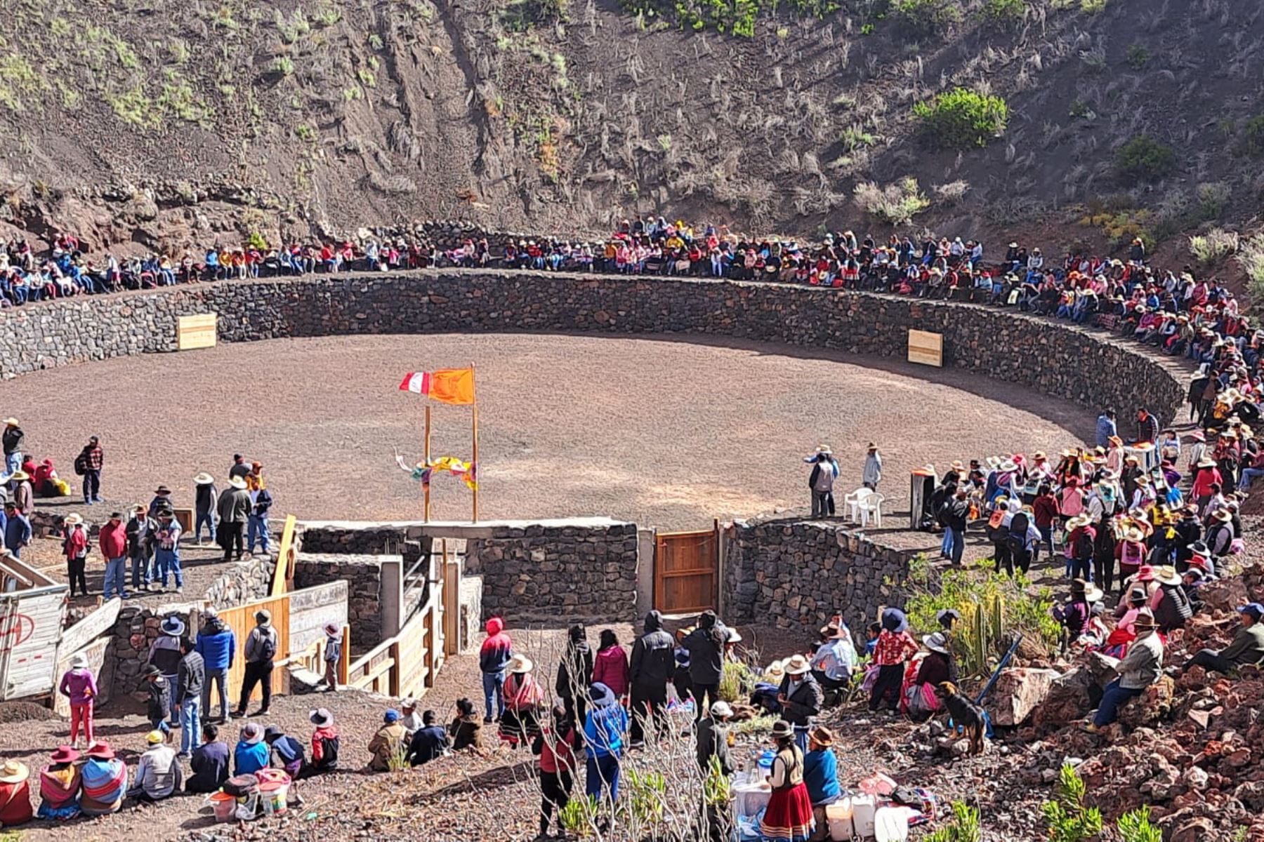 La plaza de toros está ubicada en el cráter del volcán Canalla Mauras, en el distrito de Andagua, región Arequipa. Foto: ANDINA/Municipalidad de Andagua