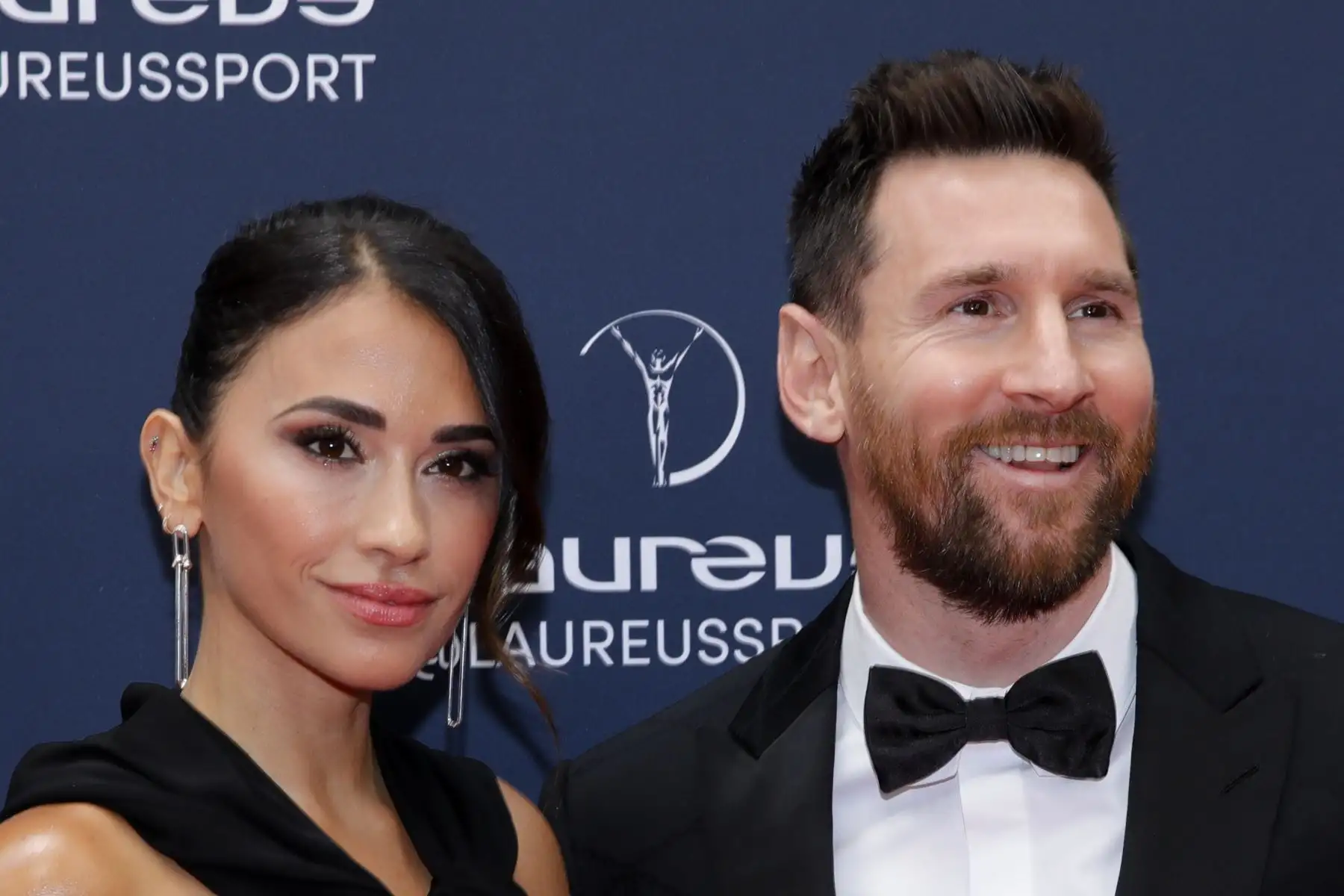 El futbolista argentino Lionel Messi y su esposa Antonela Roccuzzo llegan a los Premios Mundiales del Deporte Laureus 2023 en París, Francia, el 8 de mayo de 2023.
Foto: EFE
