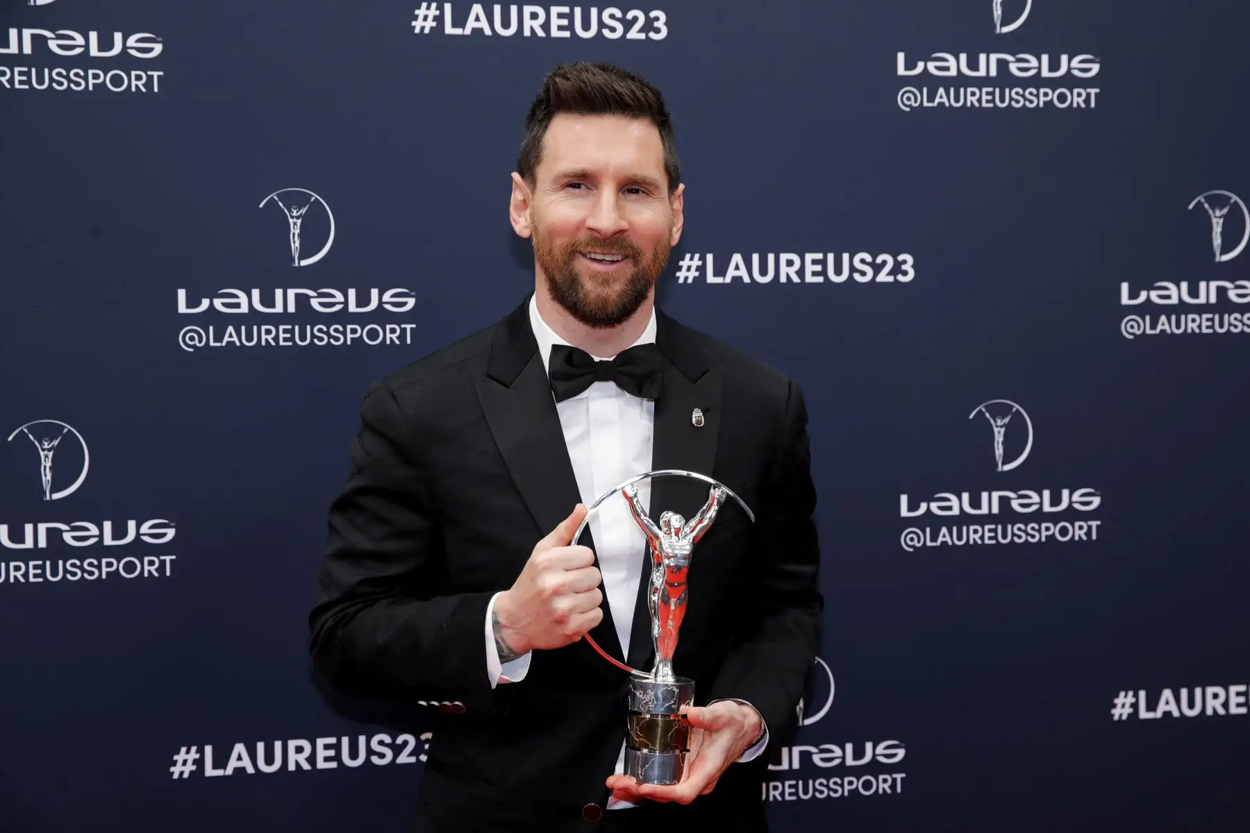 El argentino Leo Messi ganó este lunes el Premio Laureus como mejor deportista masculino de 2022, por delante de nombres como Rafa Nadal, Kylian Mbappé y Stephen Curry, impulsado por su rendimiento con la selección de Argentina, a la que lideró en la consecución del Mundial de Qatar 2022.
Foto: EFE