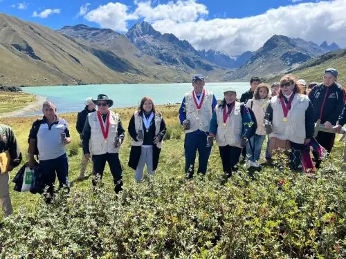 Poder Judicial impulsa plan de resocialización de internos con jornada de limpieza y arborización en el Parque Nacional Huascarán, en Áncash. ANDINA/Difusión