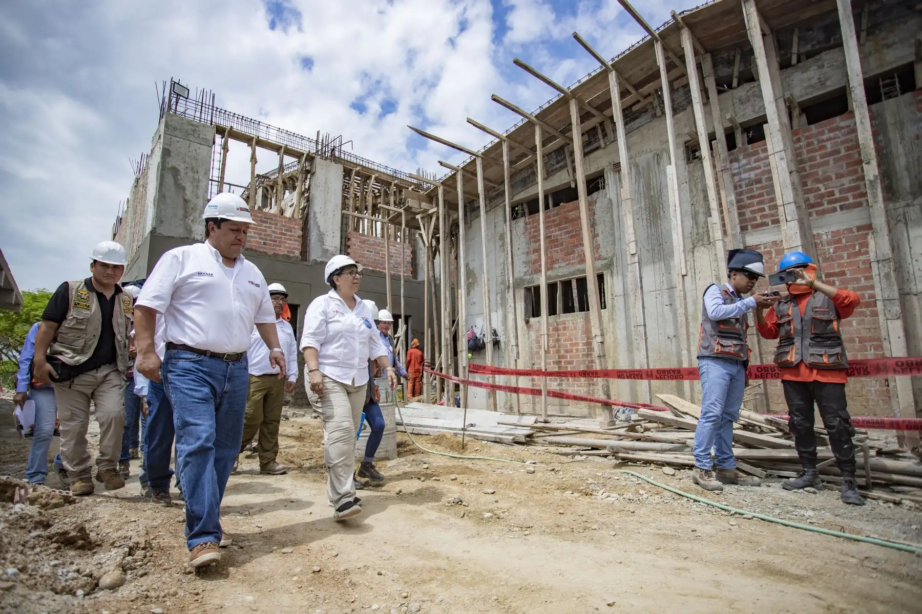 "Visita de trabajo de la ministra de Desarrollo Agrario y Riego, Nelly Paredes, a la región Tumbes, para atender la emergencia y supervisar acciones de prevención ante las fuertes lluvias.
Foto: ANDINA/Difusión