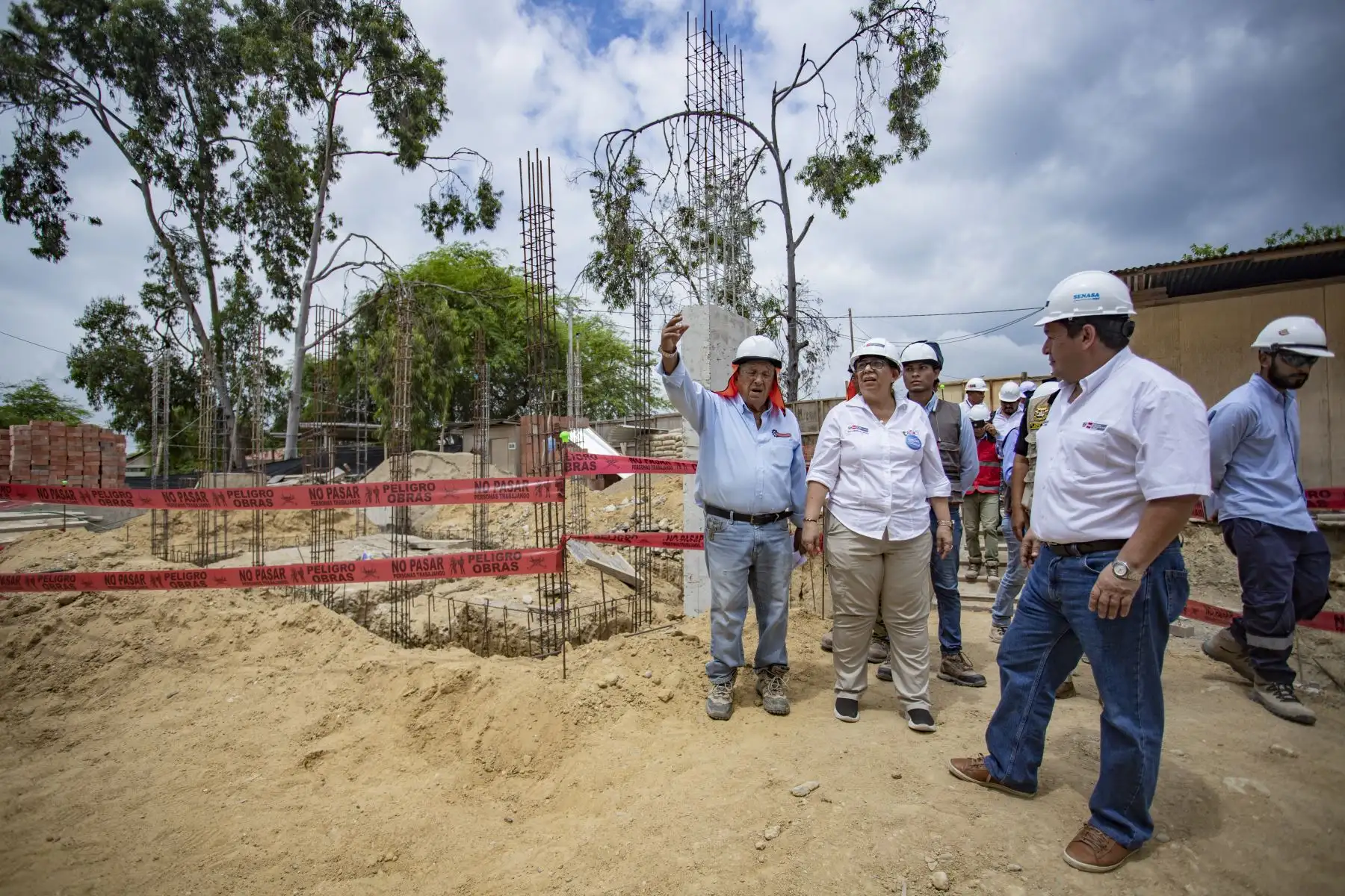 "Visita de trabajo de la ministra de Desarrollo Agrario y Riego, Nelly Paredes, a la región Tumbes, para atender la emergencia y supervisar acciones de prevención ante las fuertes lluvias.
Foto: ANDINA/Difusión