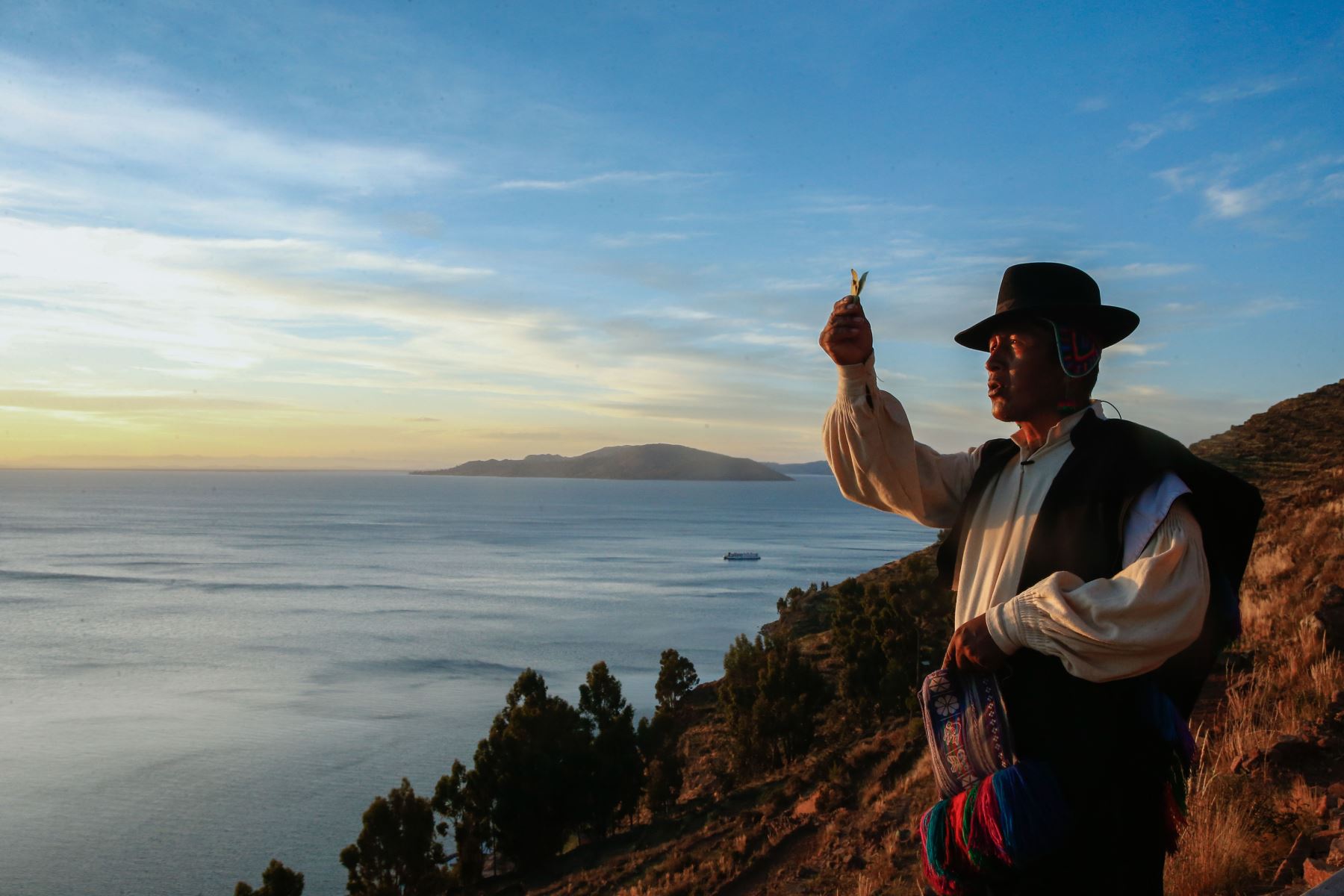 Indecopi promueve la protección de la propiedad intelectual de la cultura Taquile, el emblemático pueblo del lago Titicaca, región Puno. ANDINA/Andrés Valle