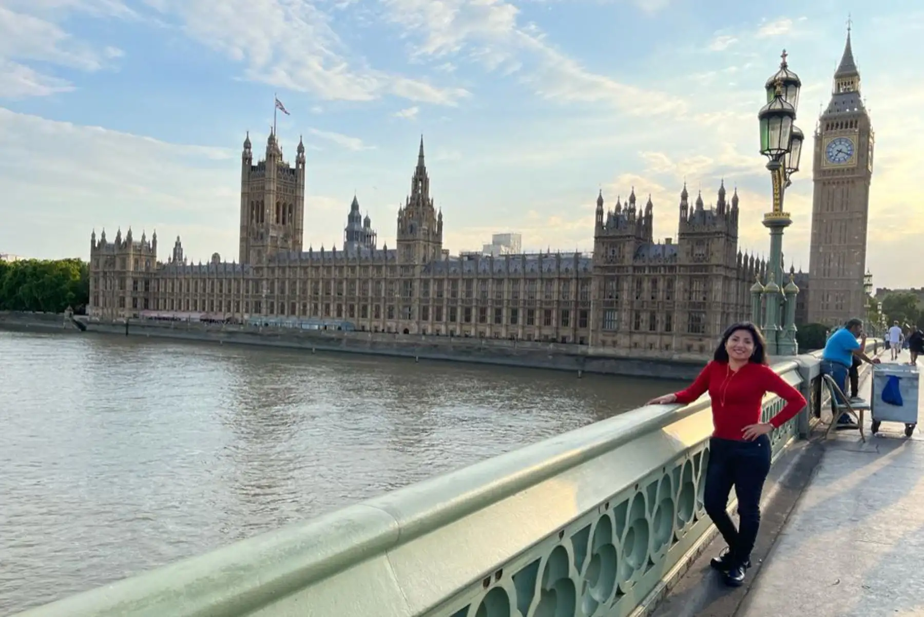 Así como Cynthia Yauli Cuadrado, Ingeniera Geóloga ganadora de la beca Generación del Bicentenario 2021, el concurso 2025 abre oportunidades para otros profesionales peruanos. Foto: ANDINA/Difusión