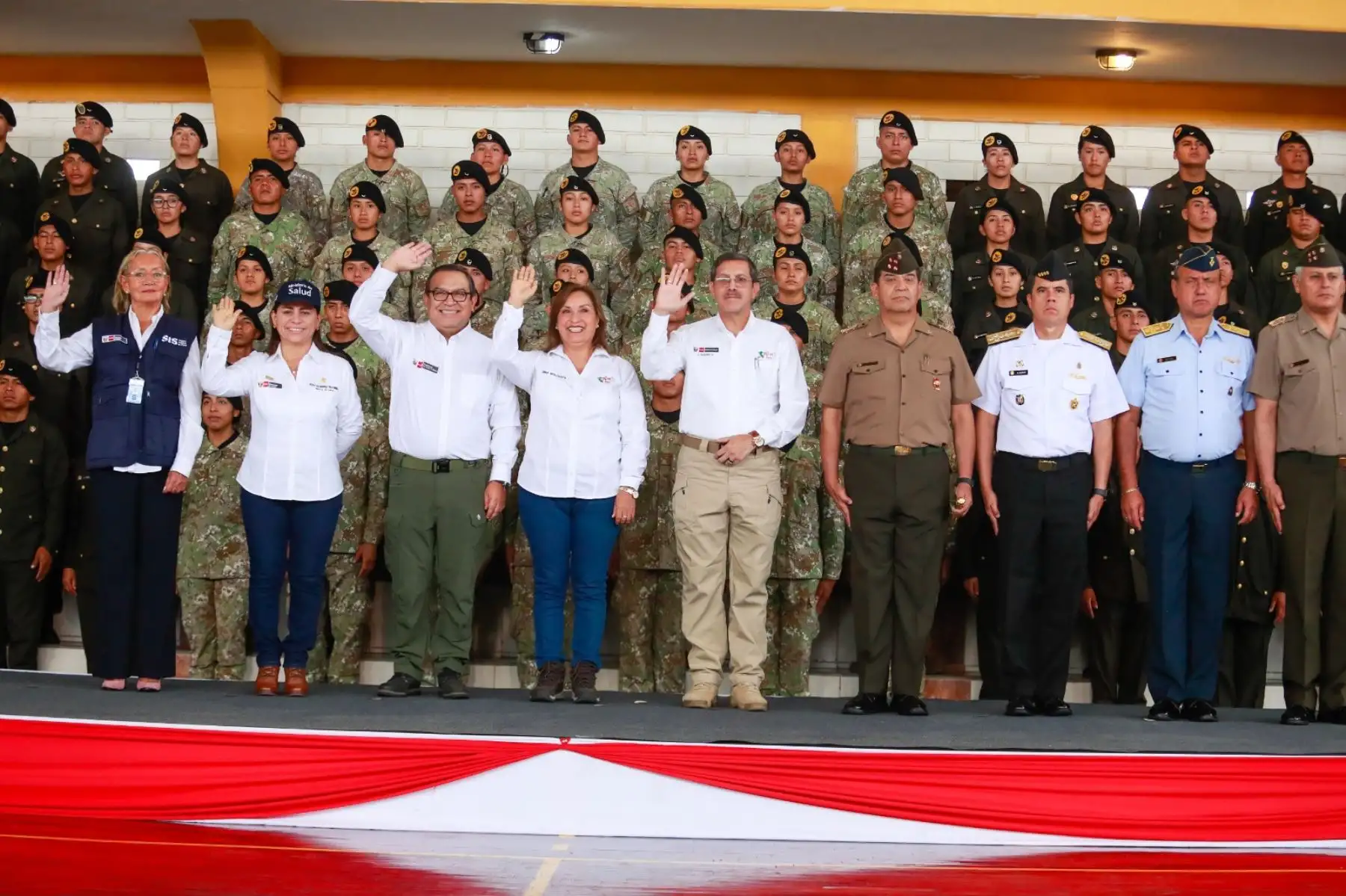 Presidenta Dina Boluarte participa en firma de convenio marco de cooperación entre Minsa y Mindef para el incremento de la cobertura asistencial en el marco del aseguramiento universal en salud. Foto: ANDINA/ Prensa Presidencia