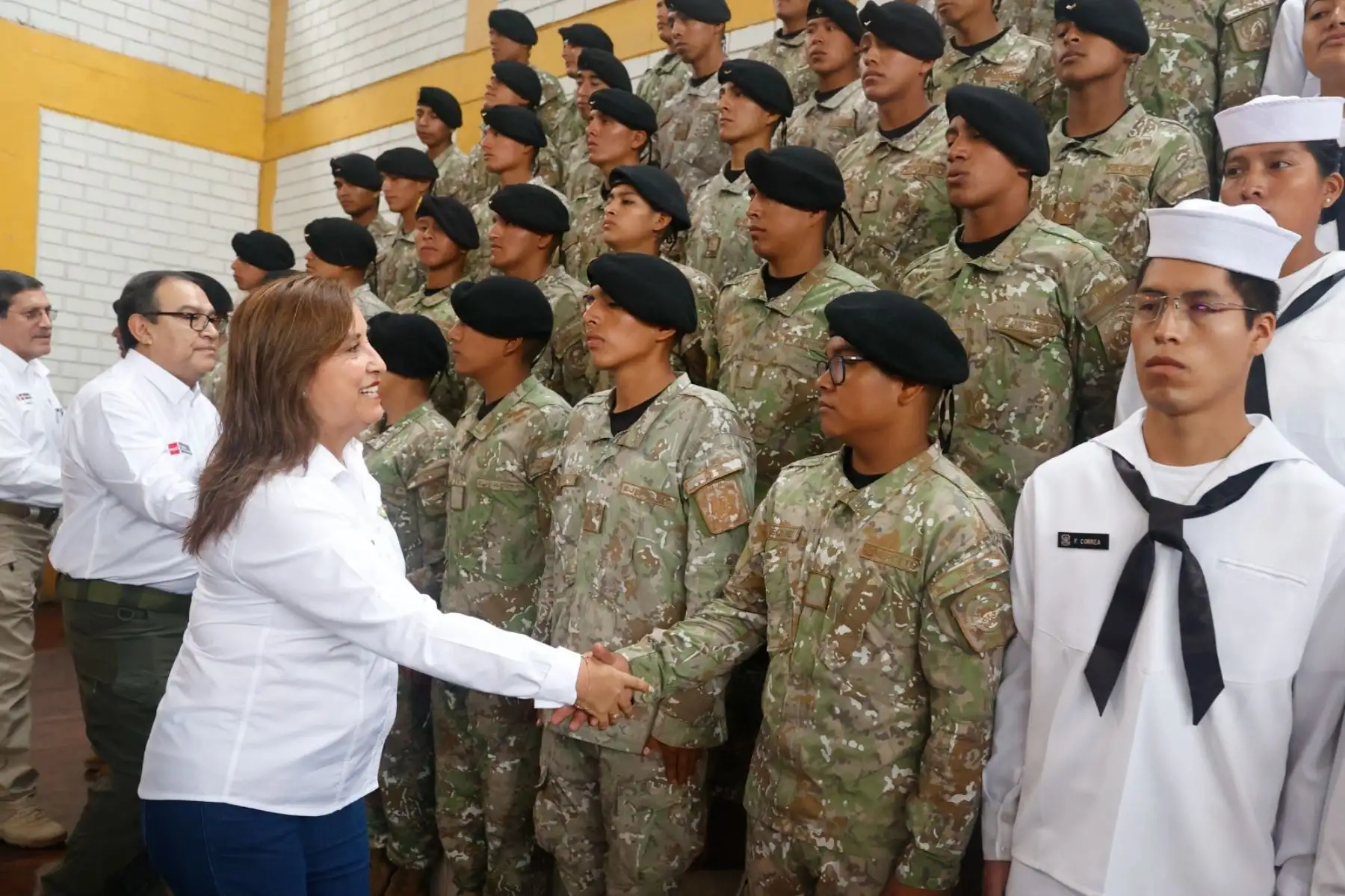 Presidenta Dina Boluarte participa en firma de convenio marco de cooperación entre Minsa y Mindef para el incremento de la cobertura asistencial en el marco del aseguramiento universal en salud. Foto: ANDINA/ Prensa Presidencia