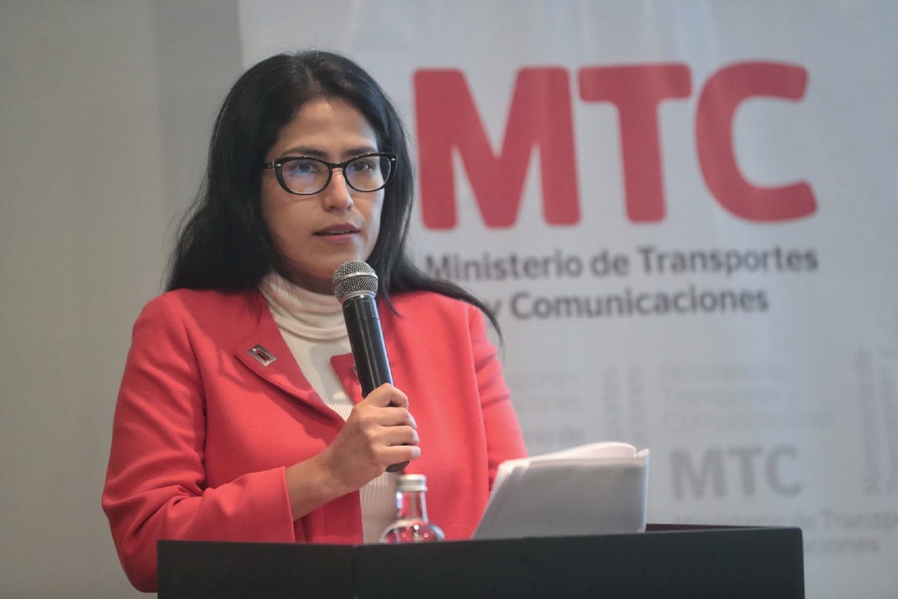 Ministra de Transportes y Comunicaciones, Paola Lazarte, presenta el Plan Nacional de Servicios e Infraestructura Logística de Transporte al 2032.