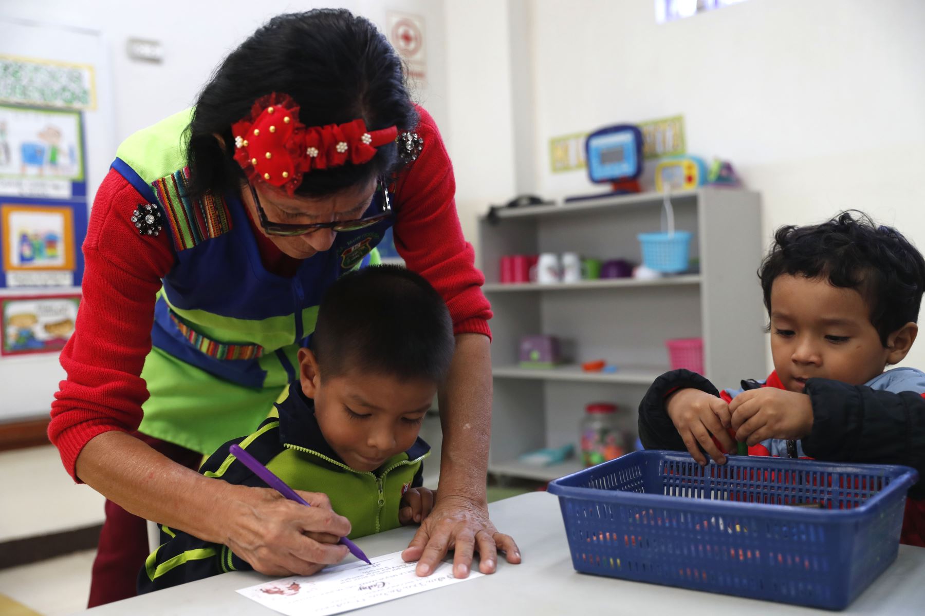 Minedu pagará deuda social de hasta S/ 30,000 a profesores mira si