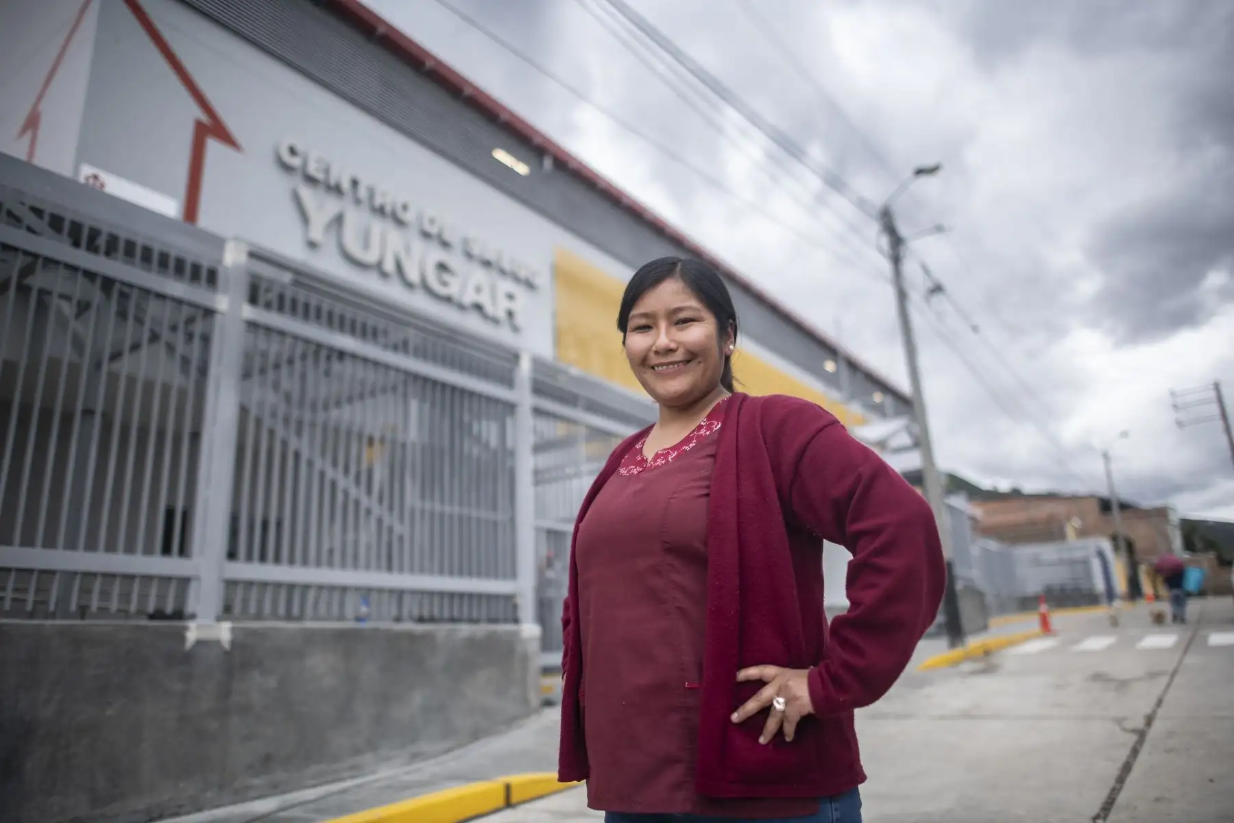 Presidente del Consejo de Ministros, Alberto Otárola, junto con la titular del Minsa, Rosa Gutiérrez, el gobernador regional y el alcalde, presentaron el moderno centro de salud Yúngar que beneficiará a 3500 ciudadanos de la provincia de Carhuaz, región de Áncash. Foto: ARCC/Elias Alfageme