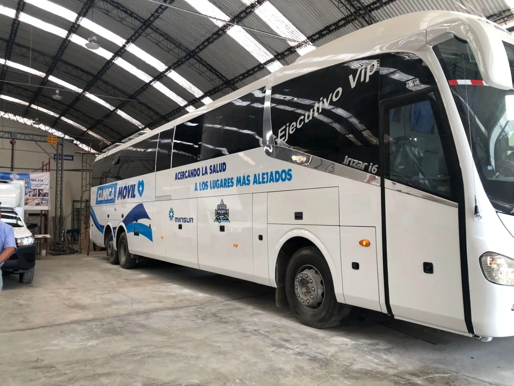 Con clínica móvil brindarán atención en salud a pobladores de zonas rurales de Puno. La unidad fue implementada por la minera Minsur como parte de su convenio con dichas localidades.