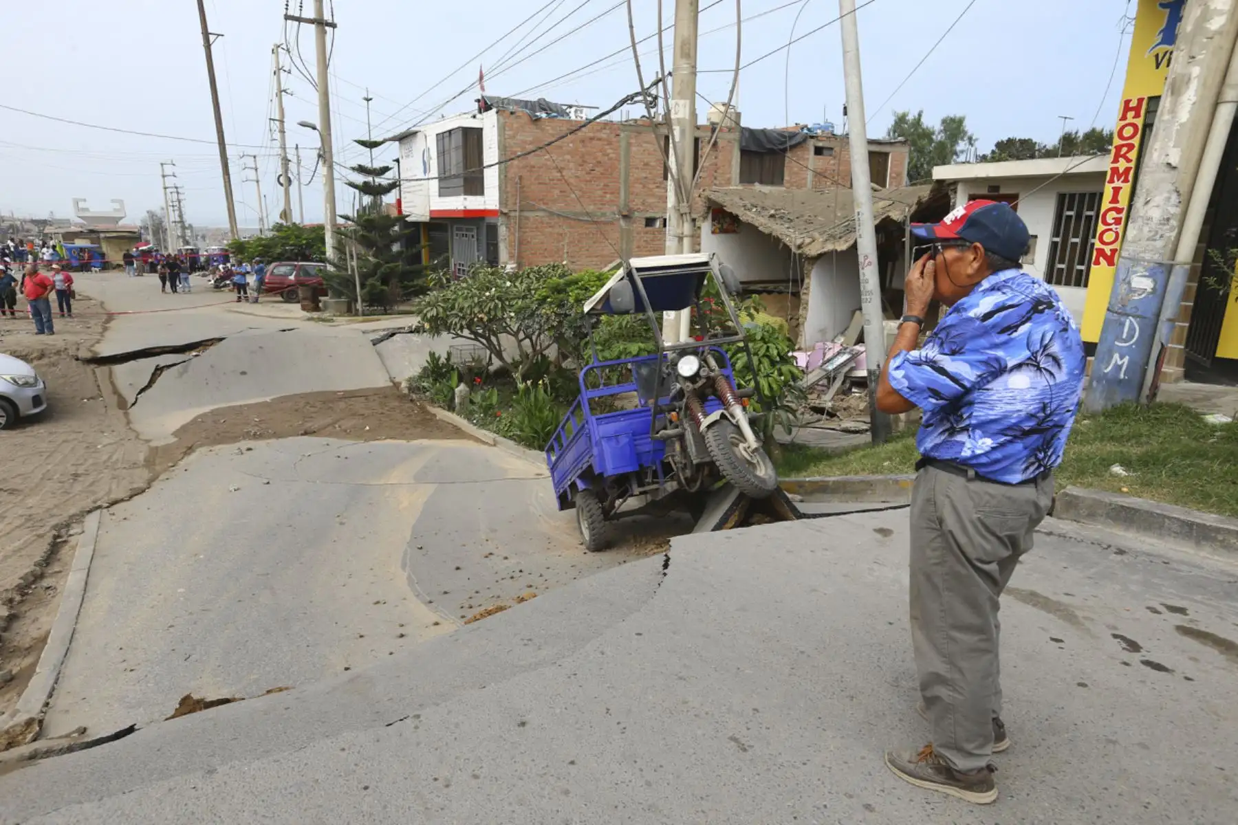Casas de la zona de Peralvillo, en Huaral, resultaron afectadas tras el hundimiento del terreno a causa de las obras del megapuerto de Chancay
Foto: ANDINA/Eddy Ramos