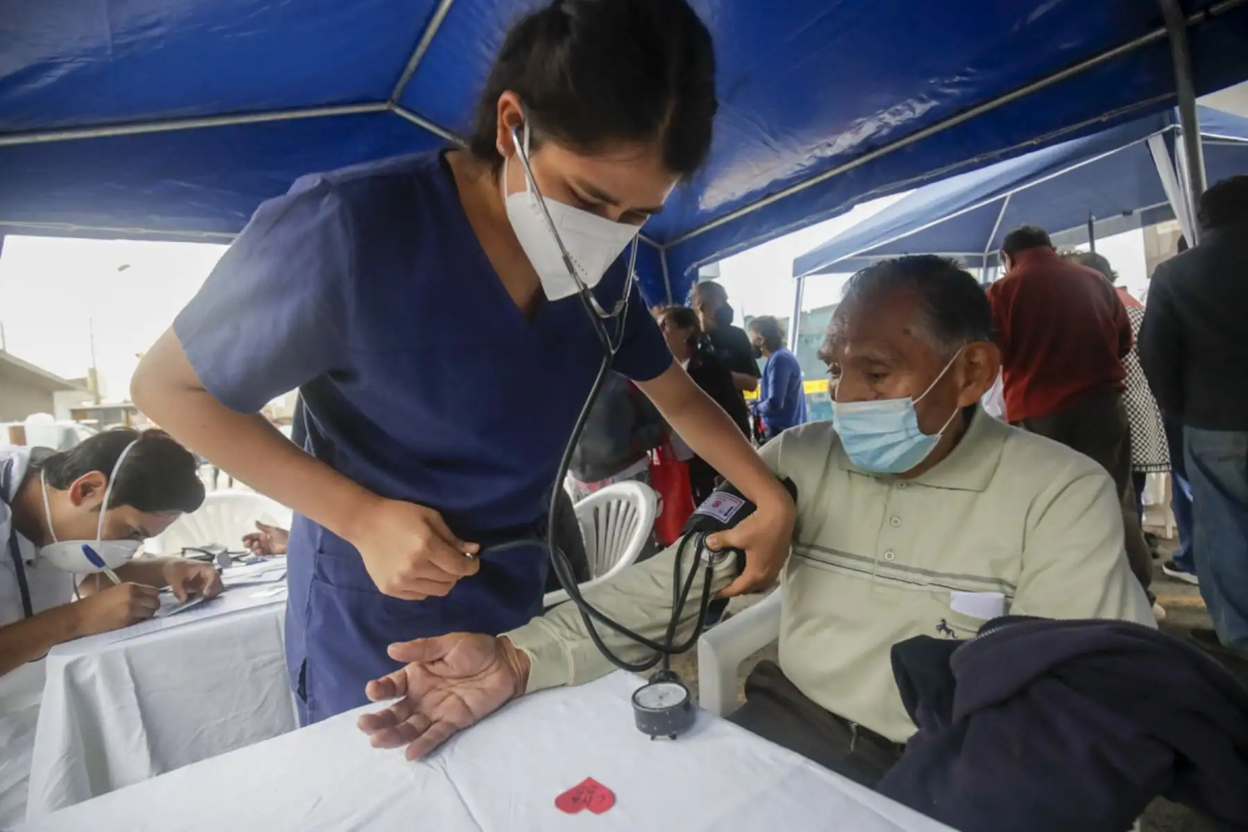 Policlínico El Retablo de Comas realiza campaña “Chequéate Perú” que beneficia a más de 200 personas con diferentes servicios médicos en el marco del Día Mundial de la Hipertensión Arterial

Foto: ANDINA/Juan Carlos Guzmán Negrini