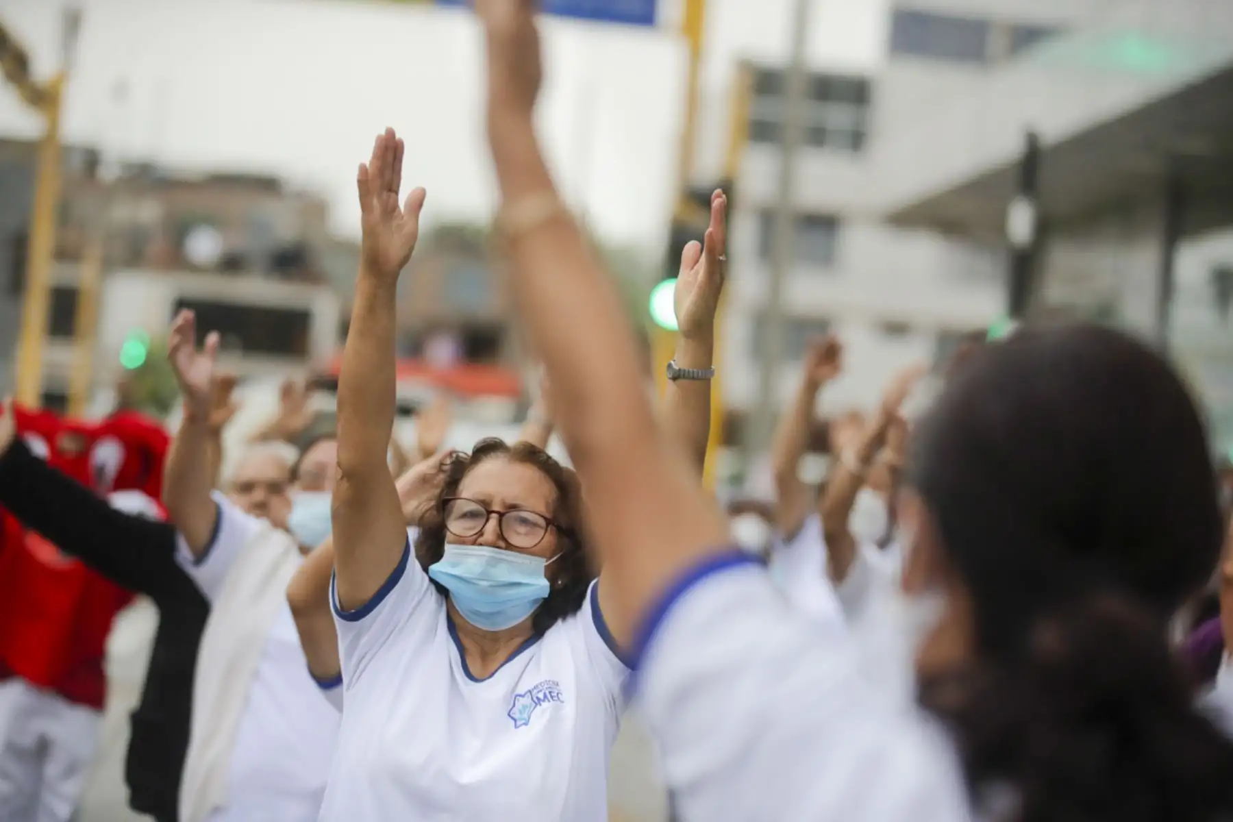 Policlínico El Retablo de Comas realiza campaña “Chequéate Perú” que beneficia a más de 200 personas. Personas de la tercera edad realizan rutinas de TaiChi

Foto: ANDINA/Juan Carlos Guzmán Negrini