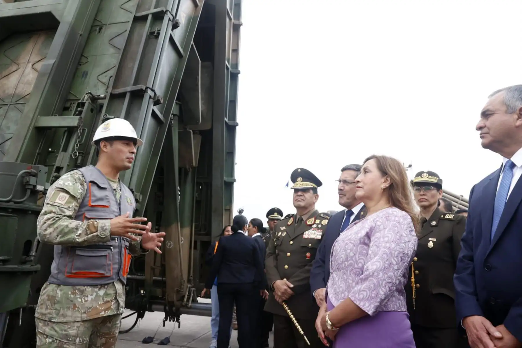 La presidenta de la República, Dina Boluarte, participa en la ceremonia de inauguración del Salón Internacional de Tecnología para la Defensa y Prevención de Desastres (SITDEF-Perú 2023) y V Expo Ciberseguridad y Defensa. Foto: ANDINA/Prensa Presidencia