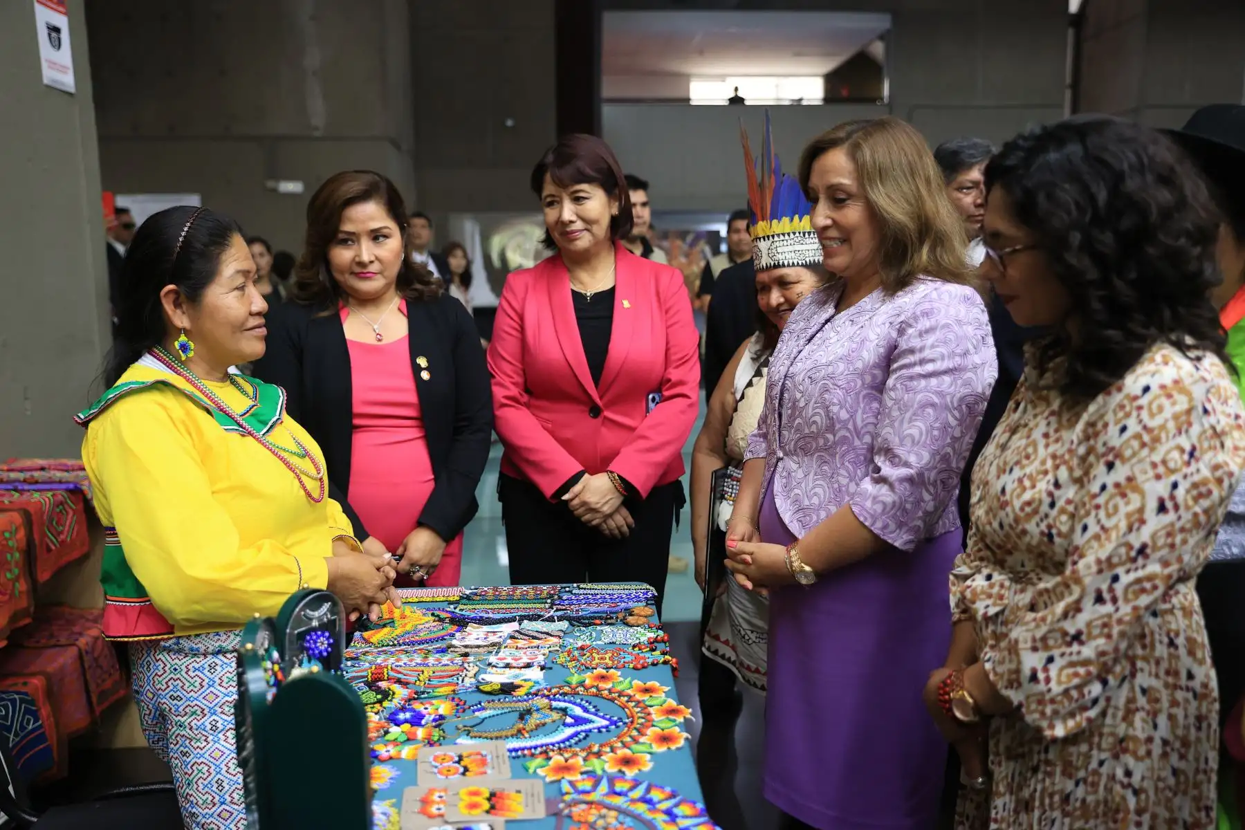 Presidenta Dina Boluarte, junto con la ministra de Cultura, participa en la conmemoración del Día Nacional de la Mujer Indígena u Originaria. Foto:Prensa Presidencia