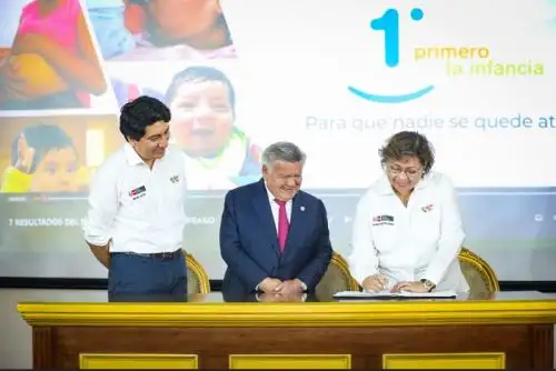 El Gobierno Regional de La Libertad lidera la firma e implementación de los acuerdos y asume la responsabilidad de hacer seguimiento a las municipalidades y reconocer su esfuerzo en las metas que se les asigne.