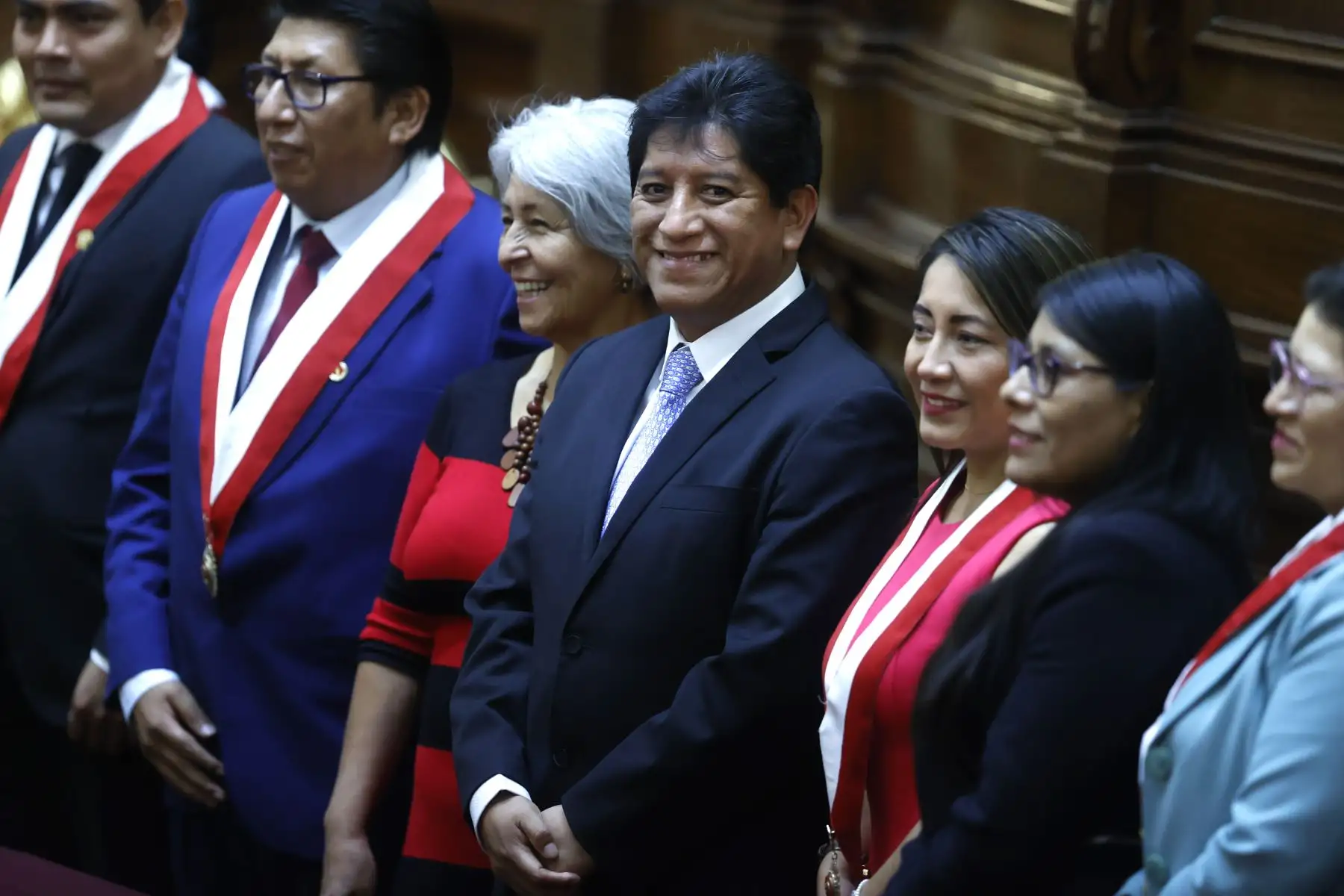 Josué Gutiérrez juró el día de hoy como Defensor del Pueblo, en una ceremonia presidida por el presidente del Congreso José Williams que se llevó a cabo en la sala Raúl Porras Barrenechea en el Congreso de la República.

Foto: ANDINA/Vidal Tarqui