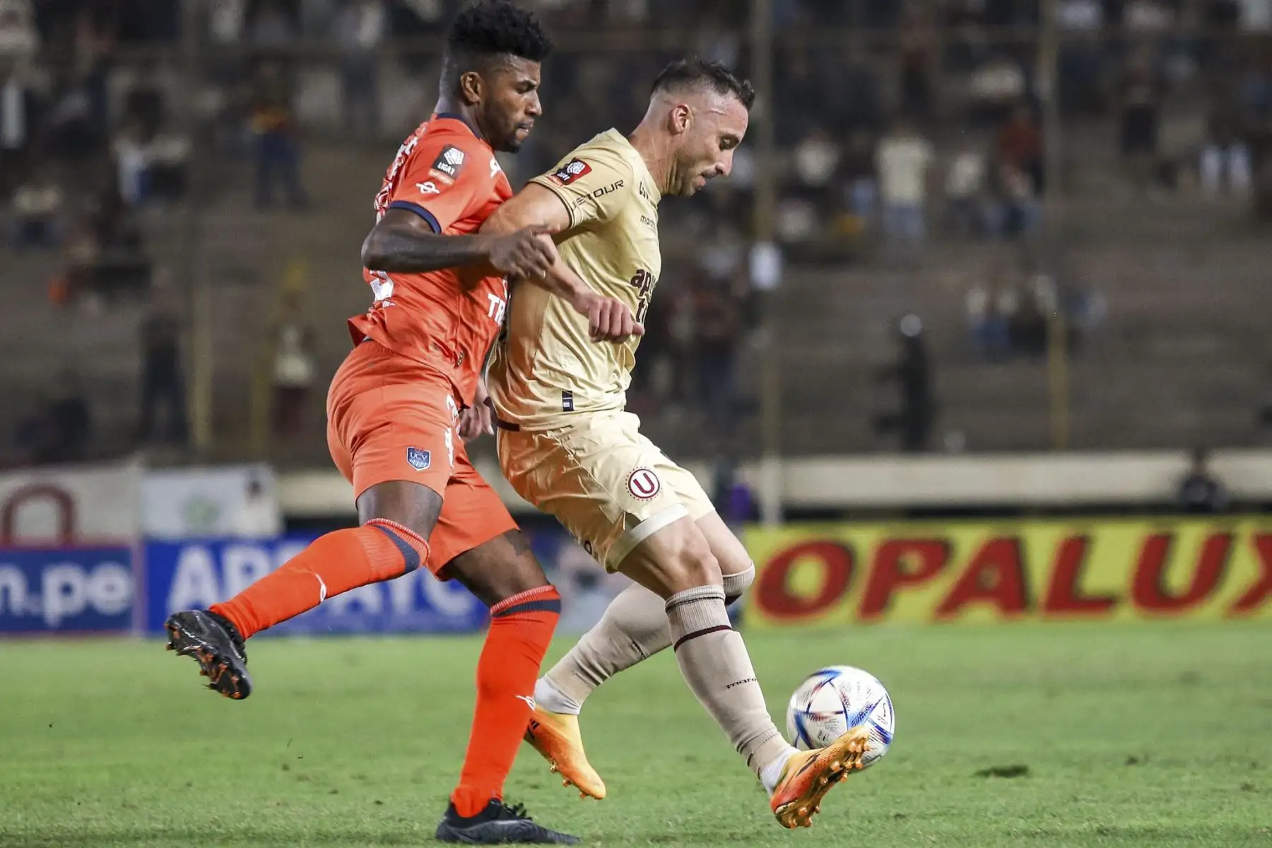 Universitario vence 4 – 0 al César Vallejo, por la fecha 16 del torneo Apertura en el Estadio Monumental de Ate. 
Foto: Liga1