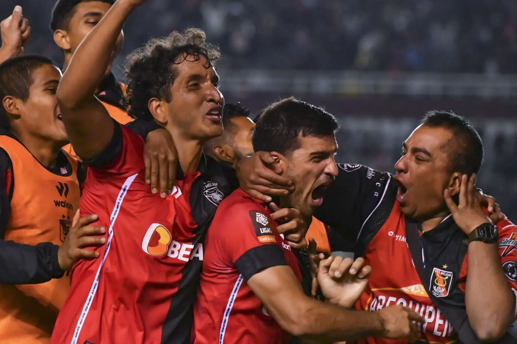 El bicampeón del fútbol peruano, Alianza Lima, cayó esta noche por 2 goles a 1 ante FBC Melgar de Arequipa, en el estadio Monumental de la UNSA.
Foto: Cortesía Diego Ramos