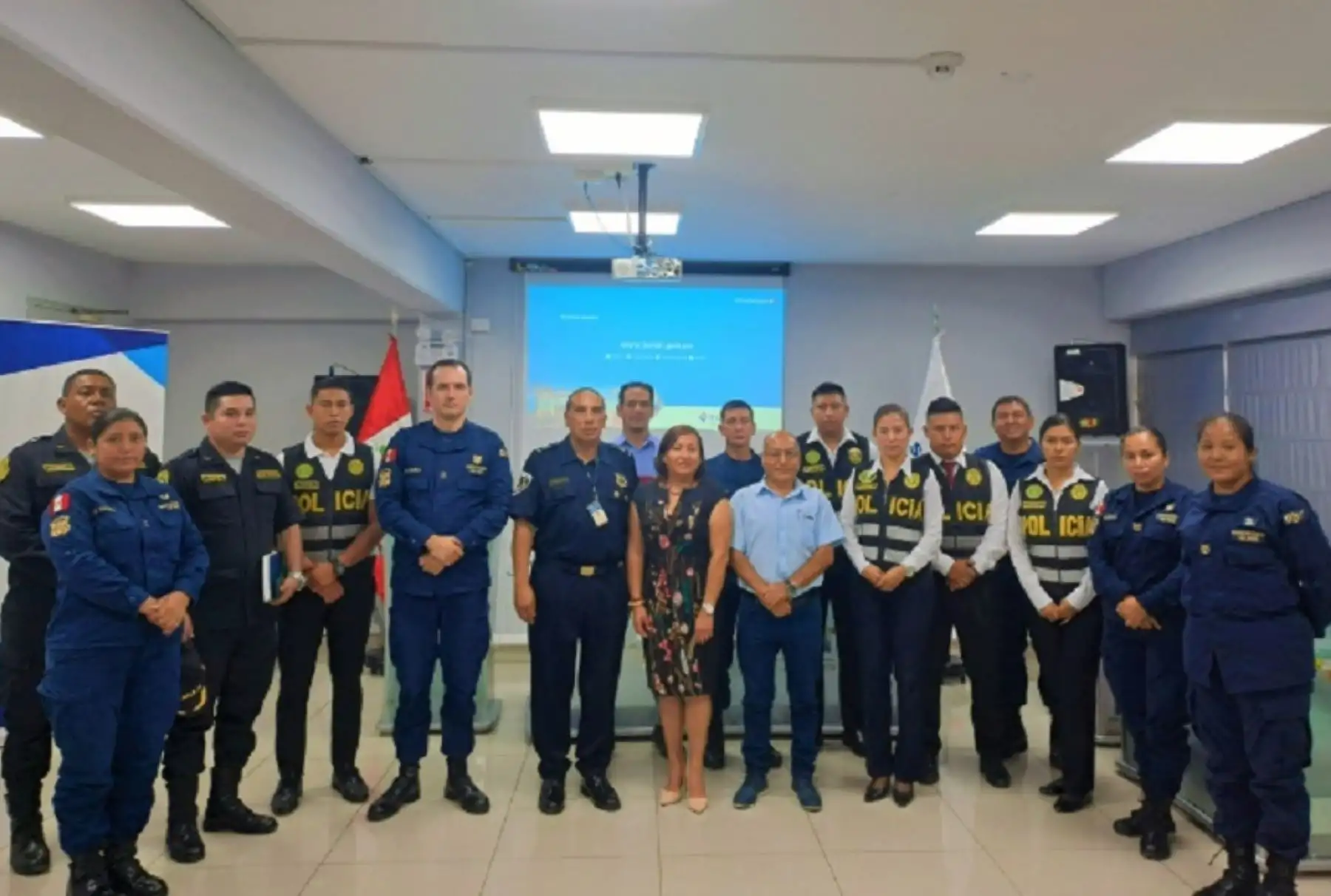 Miembros de la Policía Nacional, Ministerio Público, Marina de Guerra y de la Superintendencia de Transporte Terrestre de Personas, Carga y Mercancías (Sutran) de la región Áncash, fueron capacitados en diversos temas aduaneros por personal de la Intendencia de Aduana de Chimbote, a fin de combatir el contrabando y los delitos aduaneros.