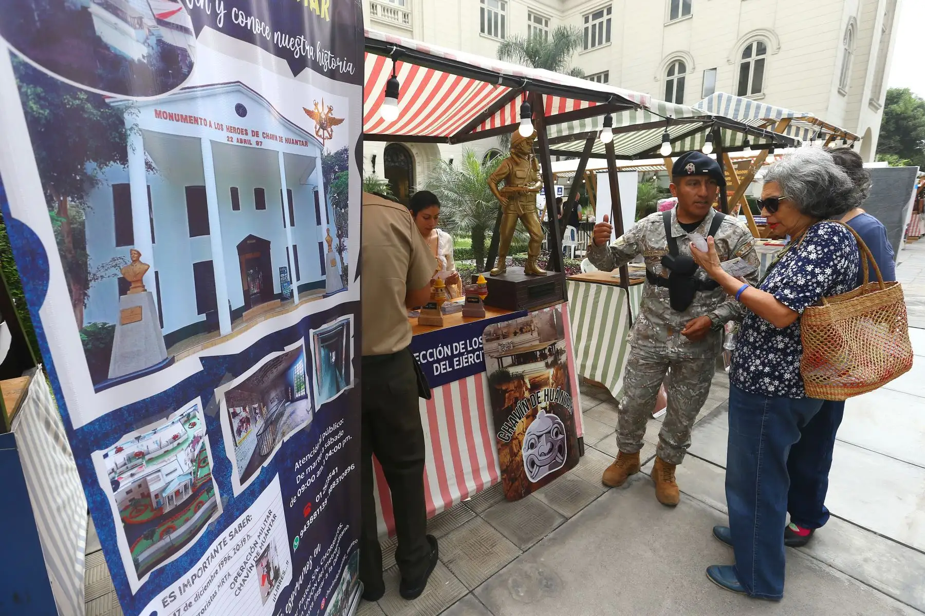 En el marco del Día Internacional de los Museos, se realiza la XXI Feria Museos a tu alcance  en la explanada del Museo Metropolitano de Lima.
Foto: ANDINA/Eddy Ramos