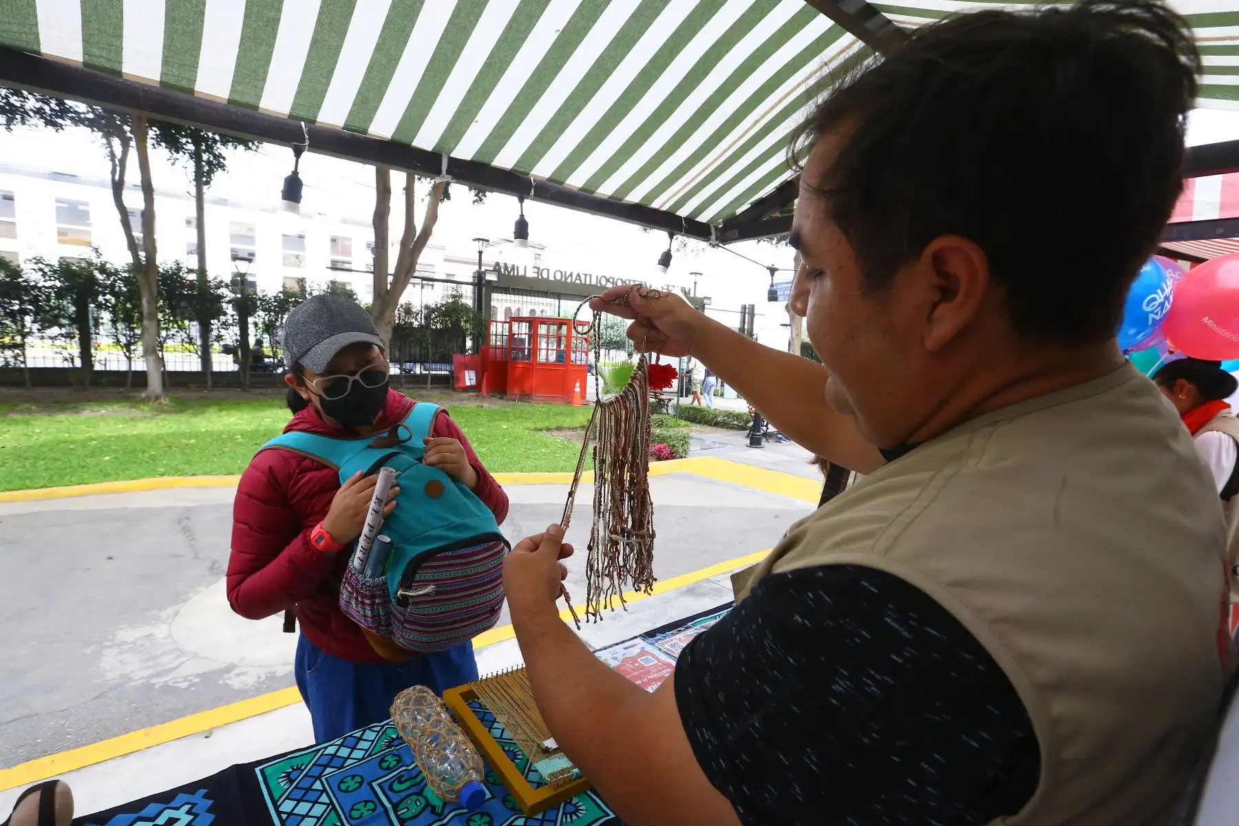 En el marco del Día Internacional de los Museos, se realiza la XXI Feria Museos a tu alcance  en la explanada del Museo Metropolitano de Lima. En la imagen, stand del Museo de Sitio "Arturo Jiménez Borja" - Puruchuco.
Foto: ANDINA/Eddy Ramos