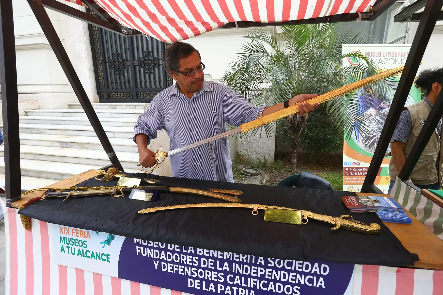 En el marco del Día Internacional de los Museos, se realiza la XXI Feria Museos a tu alcance  en la explanada del Museo Metropolitano de Lima. 
Foto: ANDINA/Eddy Ramos