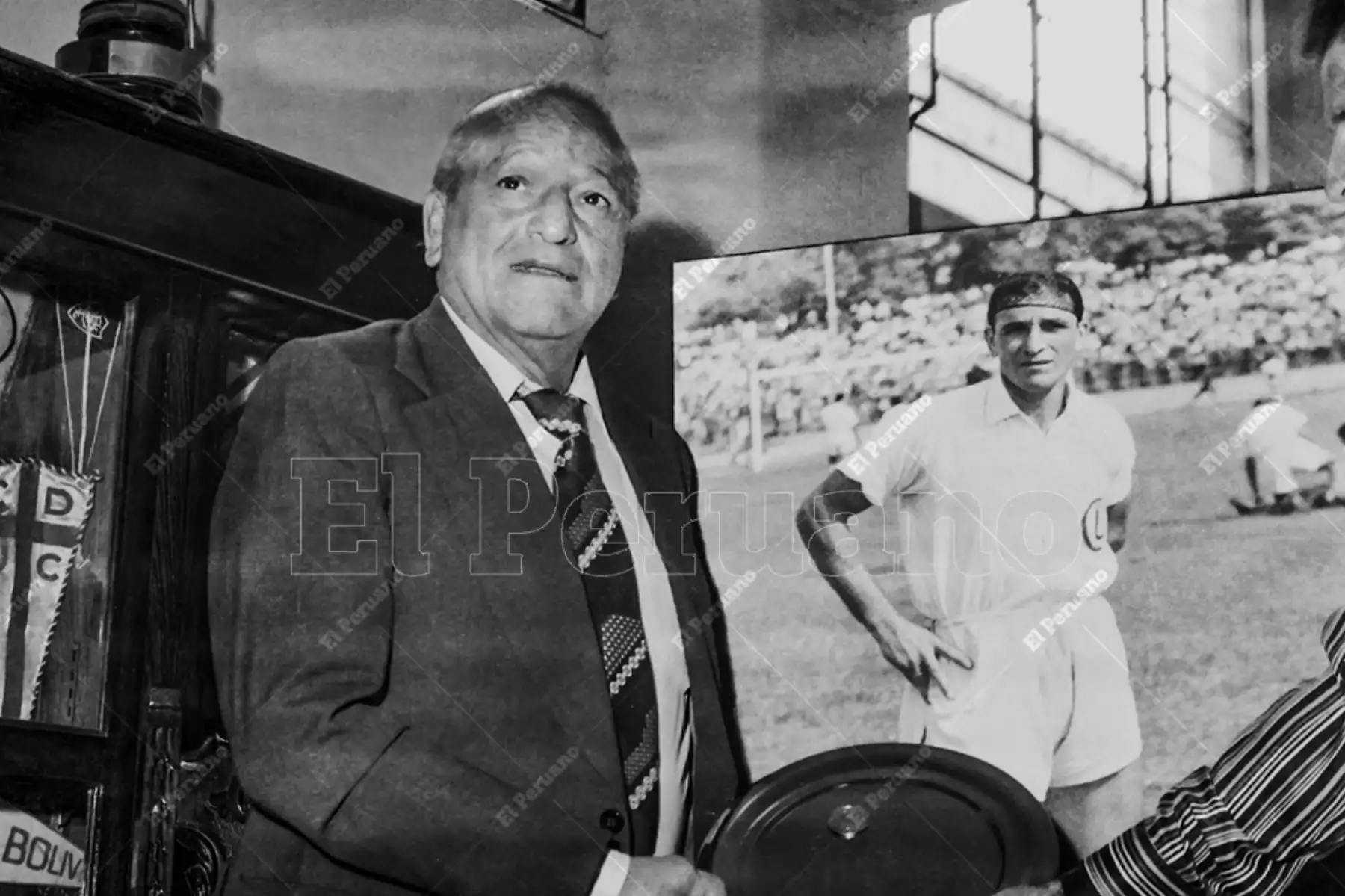 Lima - 23 setiembre 1983 / El club Universitario de Deportes y la empresa privada rindieron homenaje al legendario futbolista Teodoro "Lolo" Fernández. Foto: Archivo Histórico de El Peruano / Manuel Cahua