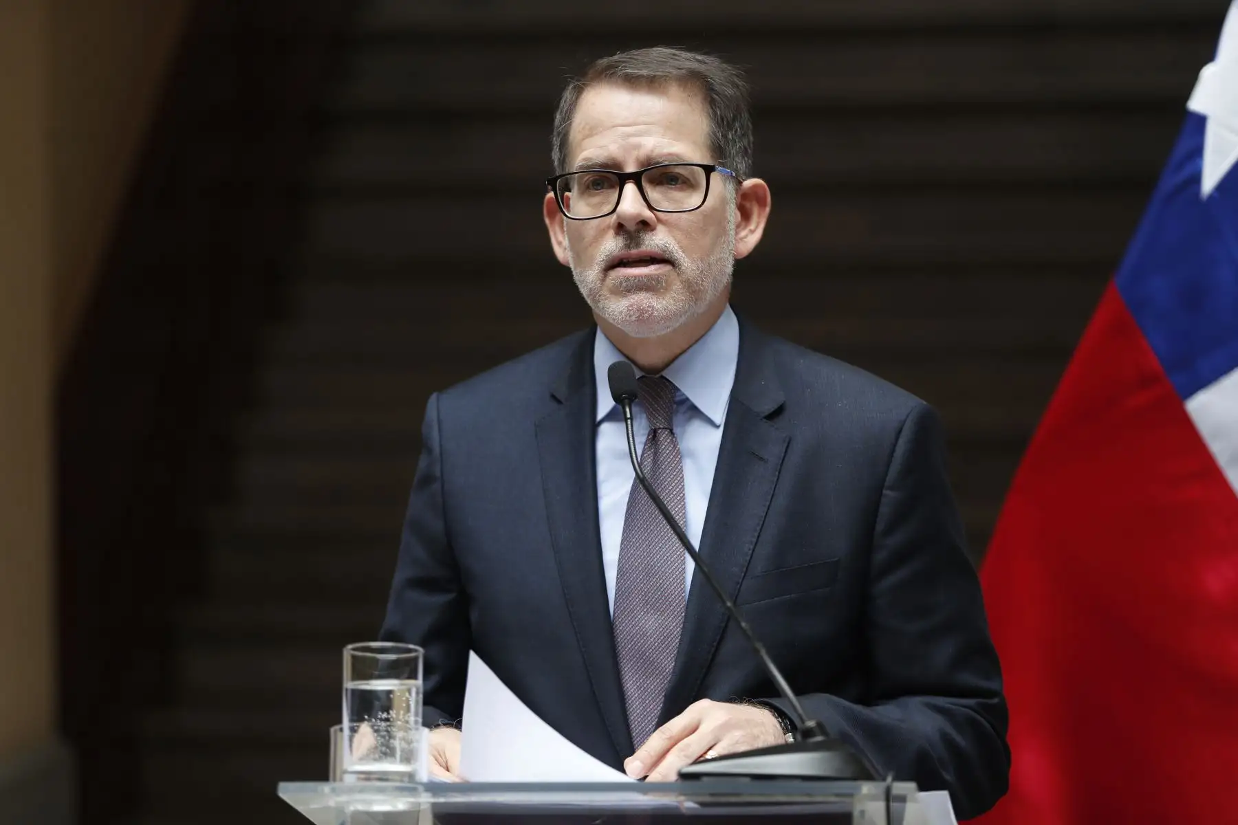 El viceministro de Relaciones Exteriores de Perú, Ignacio Higueras, y la subsecretaria de Relaciones Exteriores de Chile, Gloria de la Fuente, aseguraron este lunes en Lima que la crisis migratoria que se vivió en la frontera bilateral ya se ha superado, gracias al trabajo conjunto de las autoridades de ambos países luego de sostener una reunión de trabajo sobre asuntos migratorios en la Cancillería. 

Foto: ANDINA/Daniel Bracamonte