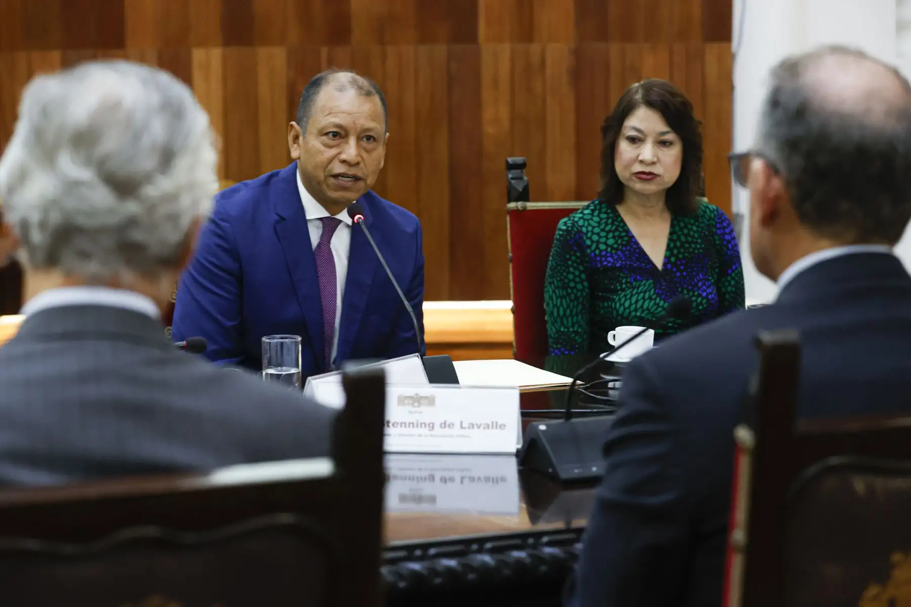 La presidenta de la República, Dina Boluarte, junto a los titulares de las carteras de  Vivienda y Saneamiento, Cancillería, Producción y Justicia y Derechos Humanos, sostuvo reunión con los representantes de la Asociación InPERU, en Palacio de Gobierno.

Foto: ANDINA/Presidencia Perú