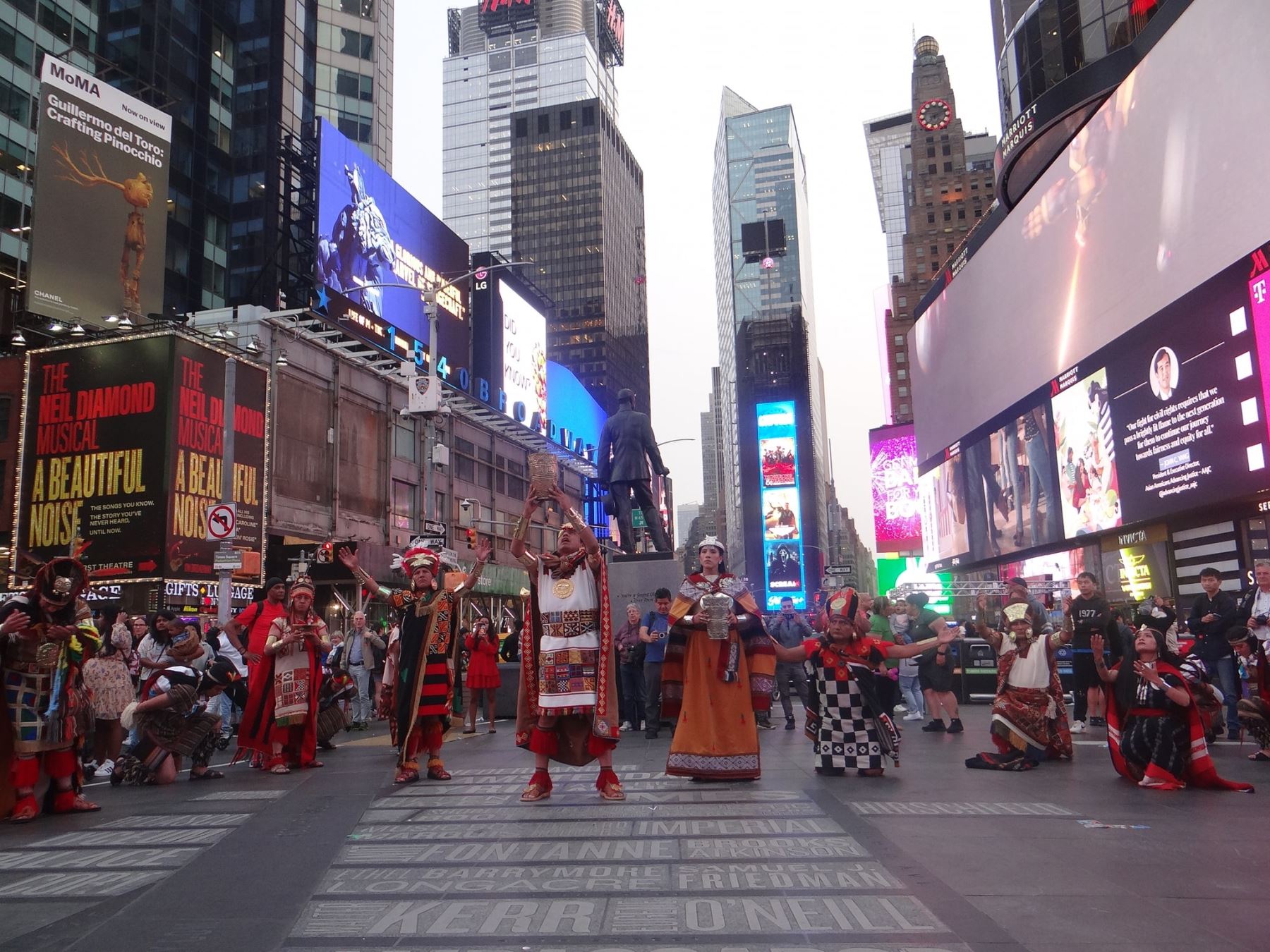 Delegación de artistas cusqueños se presentará esta noche en Nueva York para la ceremonia de anuncio de la fiesta del Inti Raymi que se celebra en junio en la ciudad imperial e invitar a los turistas estadounidenses a visitar Cusco.