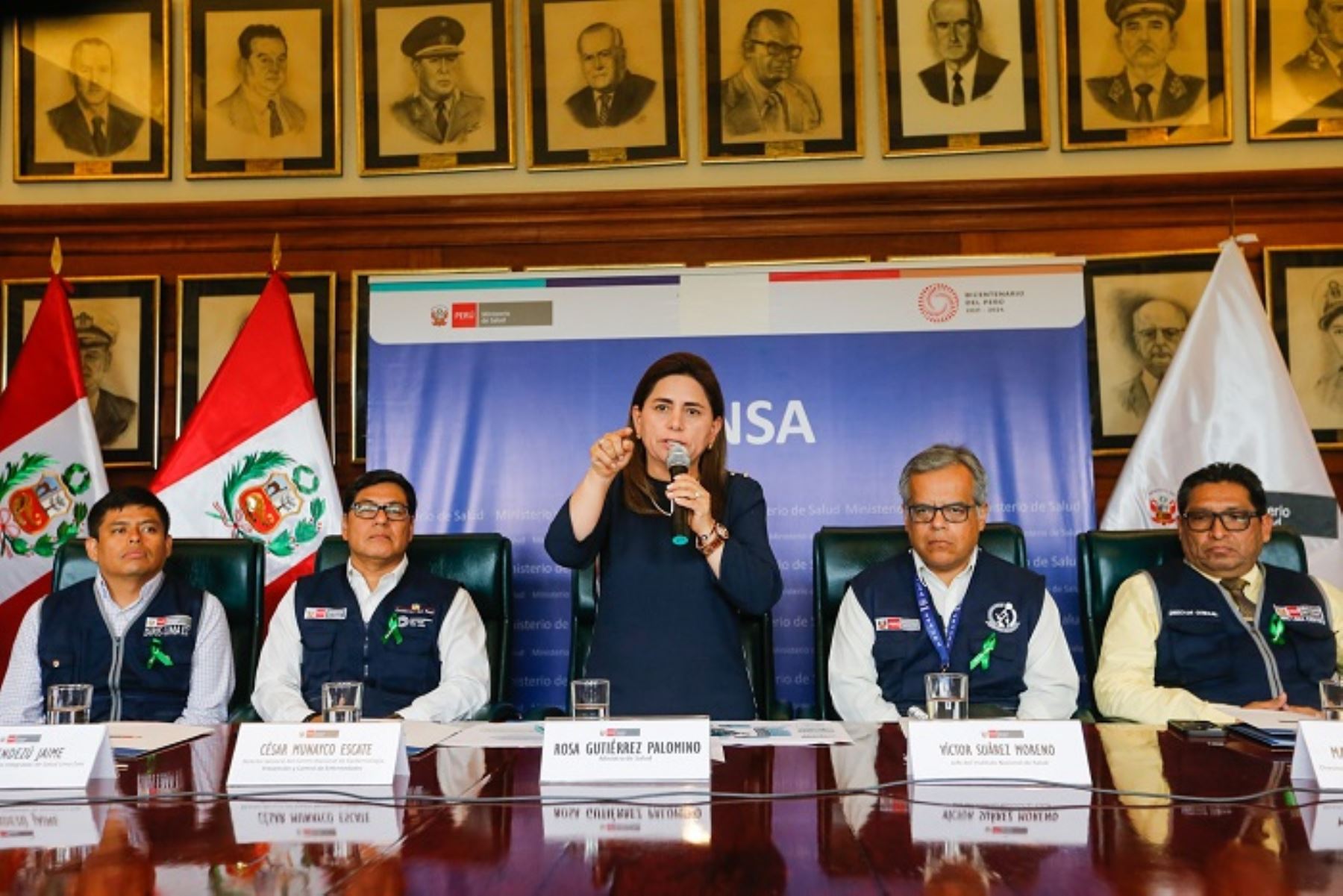 La ministra de Salud, Rosa Gutiérrez, ofreció conferencia de prensa para detallar las acciones que se ejecutan para frenar el avance del dengue.
