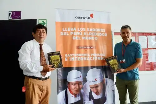 El "Misterio e historia en la cultura Lambayeque: la sacerdotisa de Chornancap" es la publicación entregada a Cenfotur de Chiclayo. Foto: ANDINA/difusión.