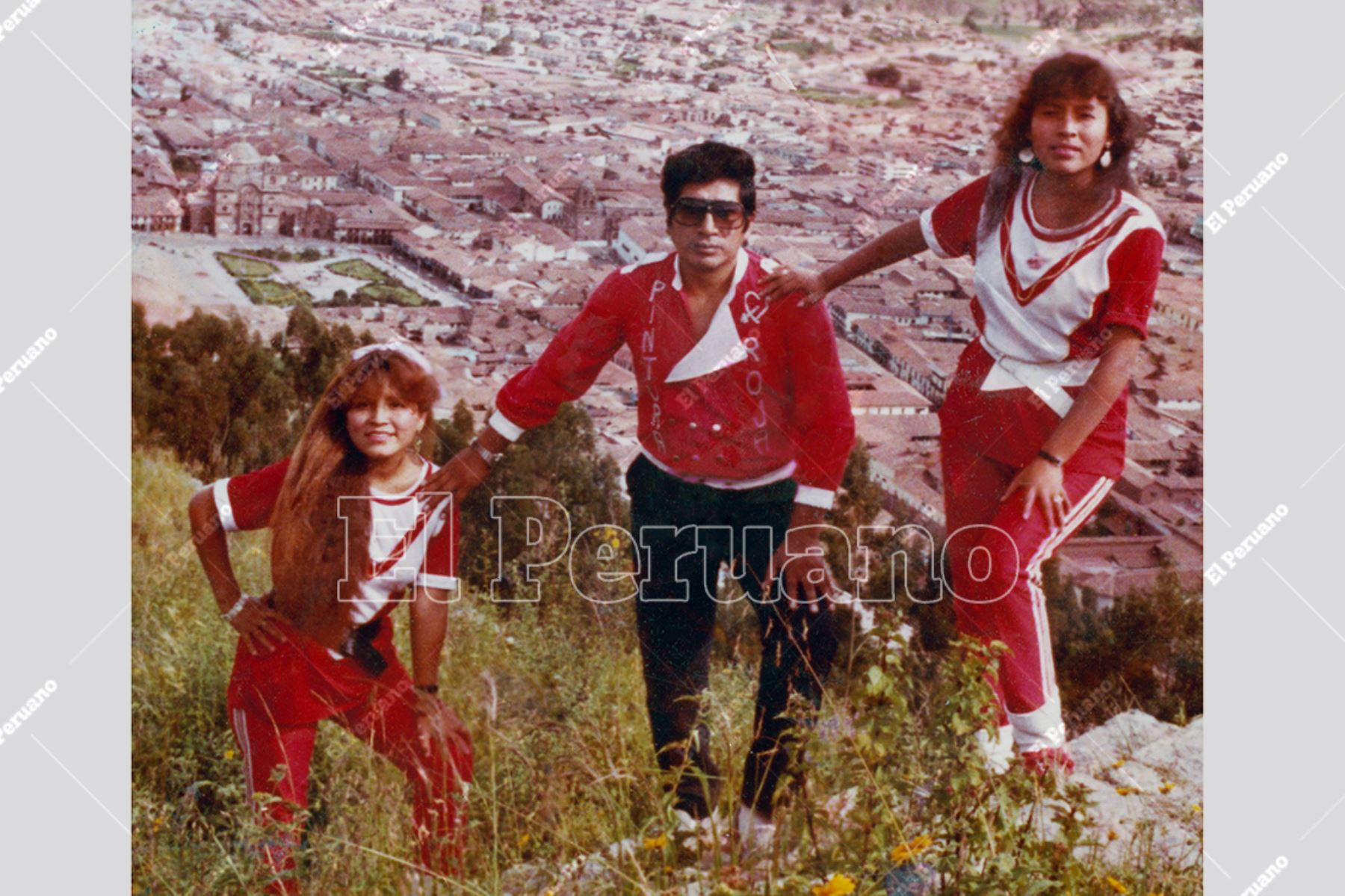 Cusco - 1988 / La Muñequita Sally (iz) en su época de vocalista del grupo Pintura Roja. Foto: Archivo Histórico de El Peruano