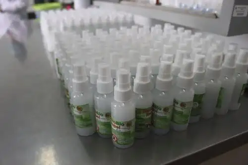 "NanoBio Repel" es un repelente ecológico cuya composición se basa en aceites esenciales de citronela, clavo de olor y lavanda, así como excipientes de alta calidad. Foto: ANDINA/Cortesía Luis Puell