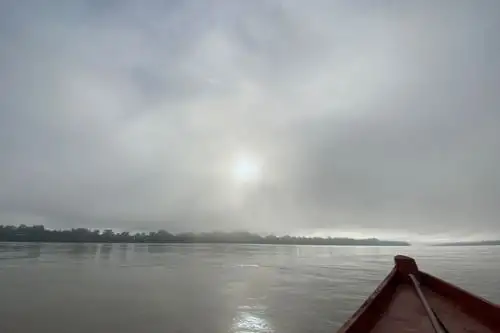 Todos los años, en la Selva, los días cálidos cambian a muy fríos, con lluvias, tormentas y vientos fuertes, entonces, estamos frente al ingreso del friaje.